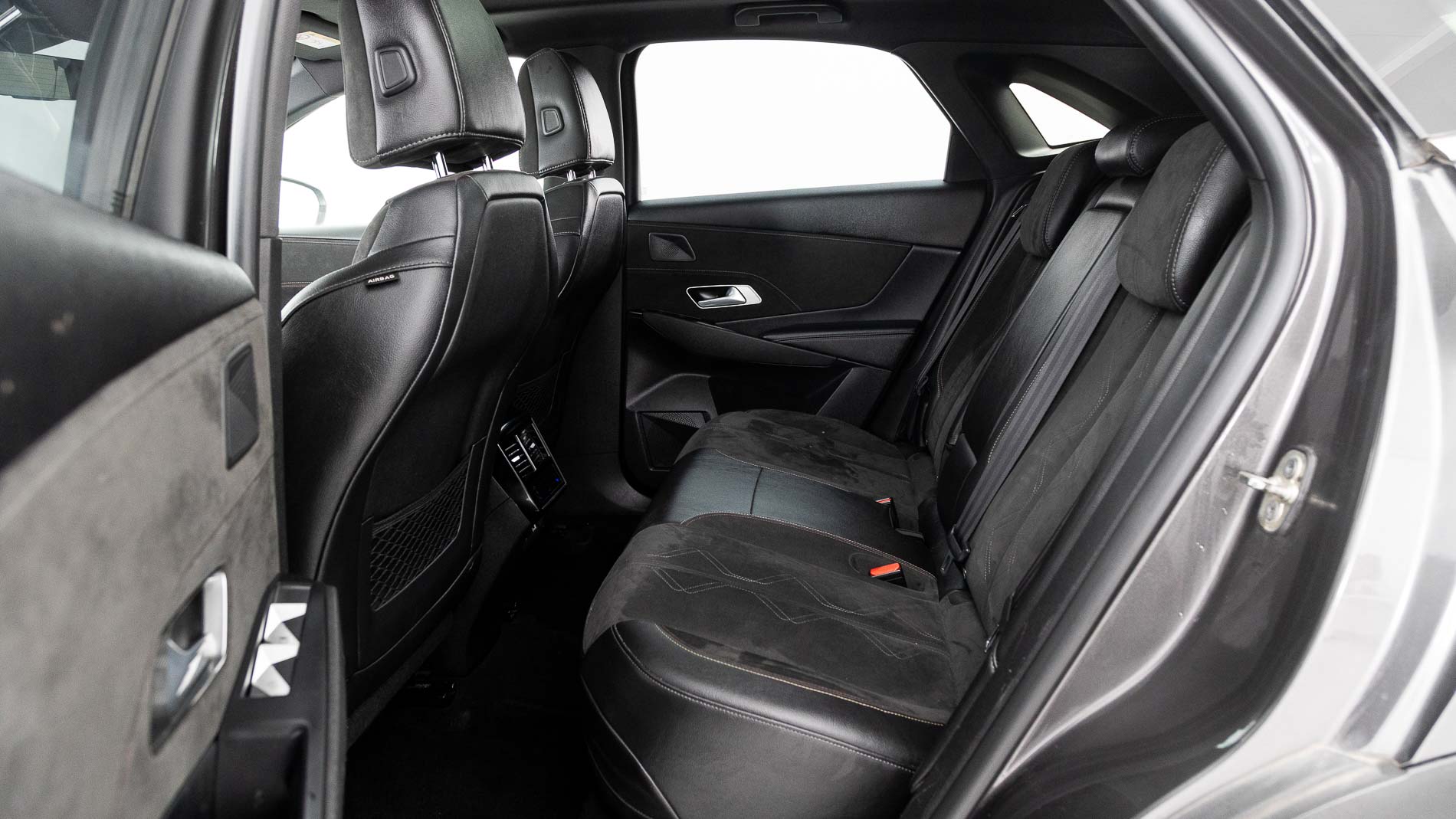 ds ds7 crossback performance line + E-TENSE 300 CA 2022 gris platino 20