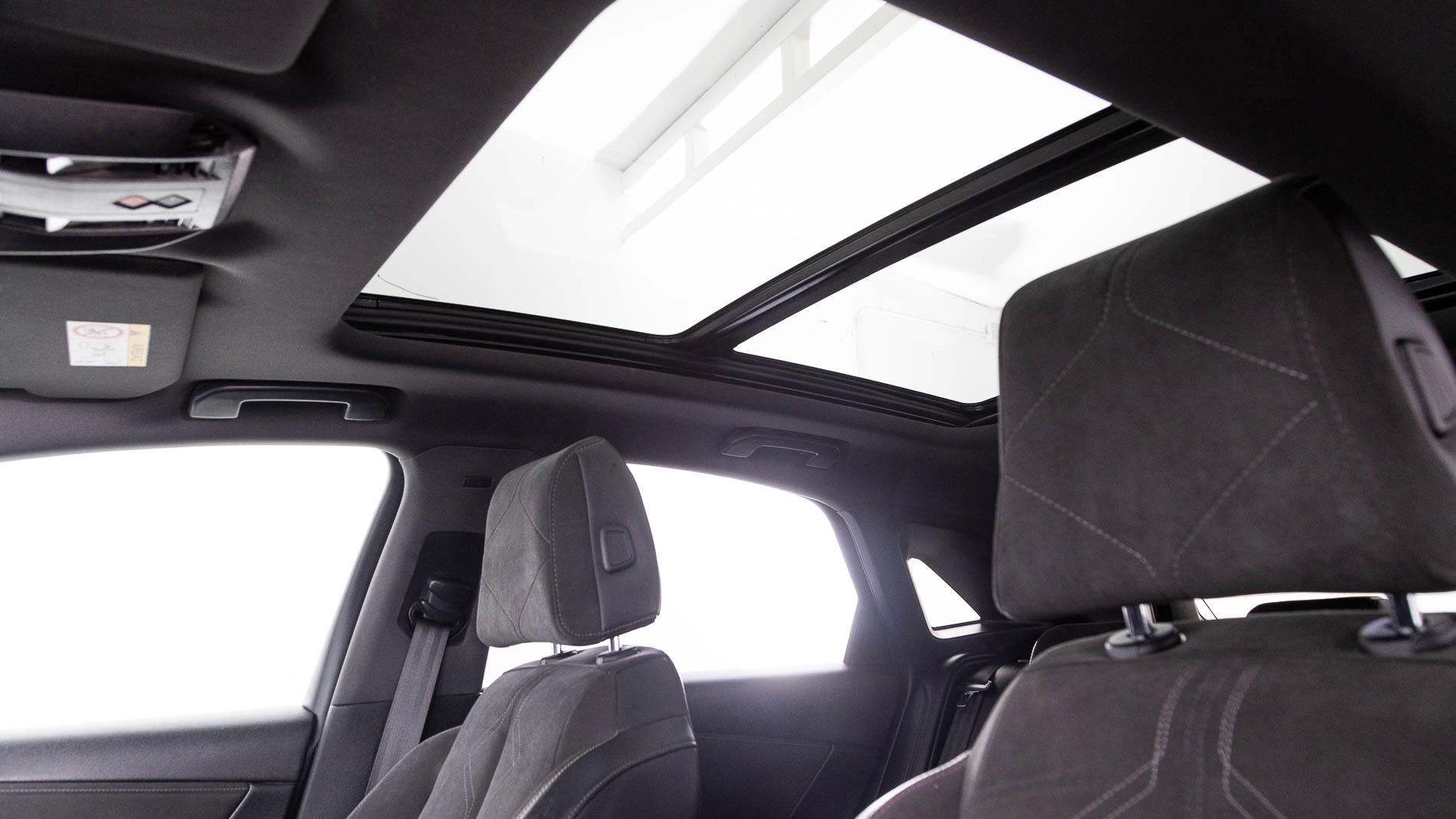 ds ds7 crossback performance line + E-TENSE 300 CA 2022 gris platino 21