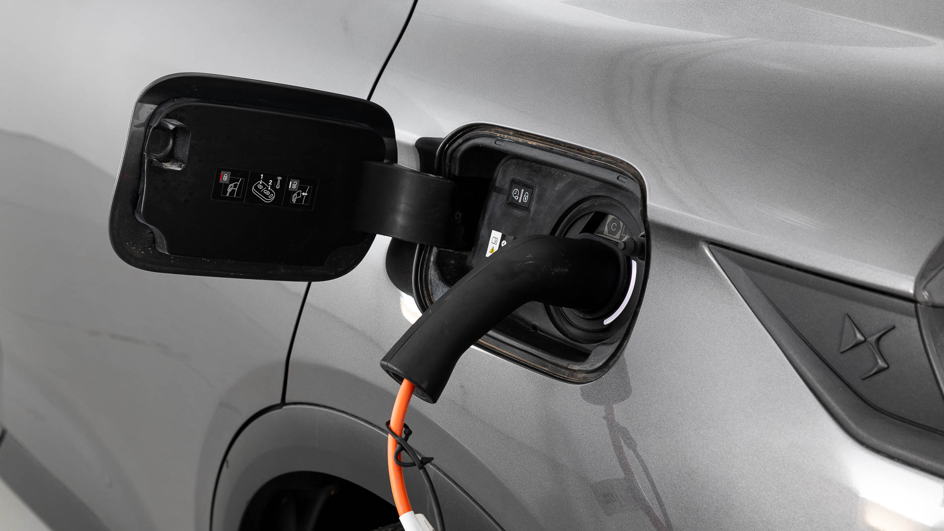 ds ds7 crossback performance line + E-TENSE 300 CA 2022 gris platino 33