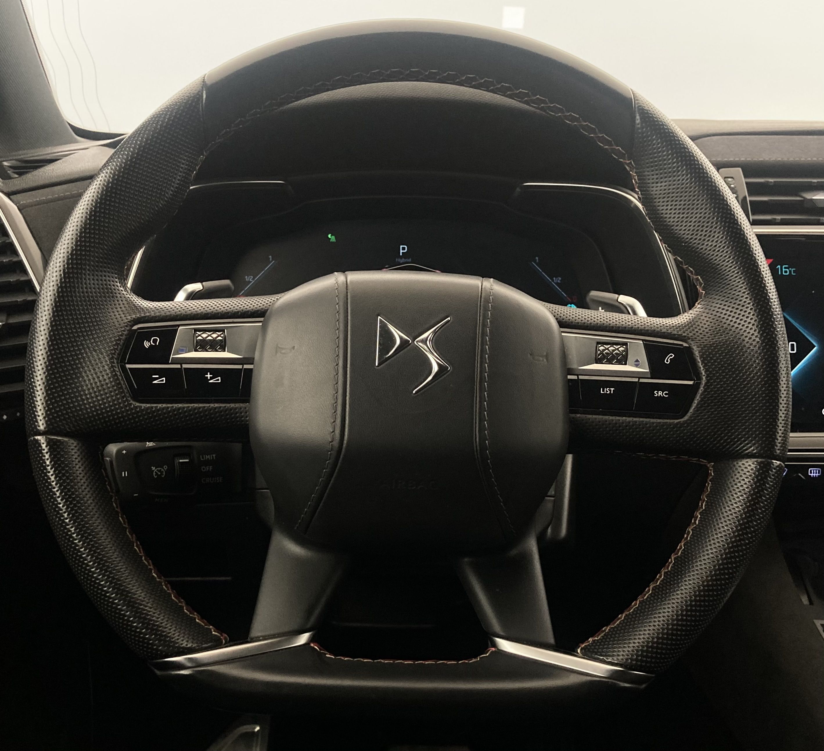 ds ds7 crossback performance line + E-TENSE 300 CA 2022 blanco nacarado 22