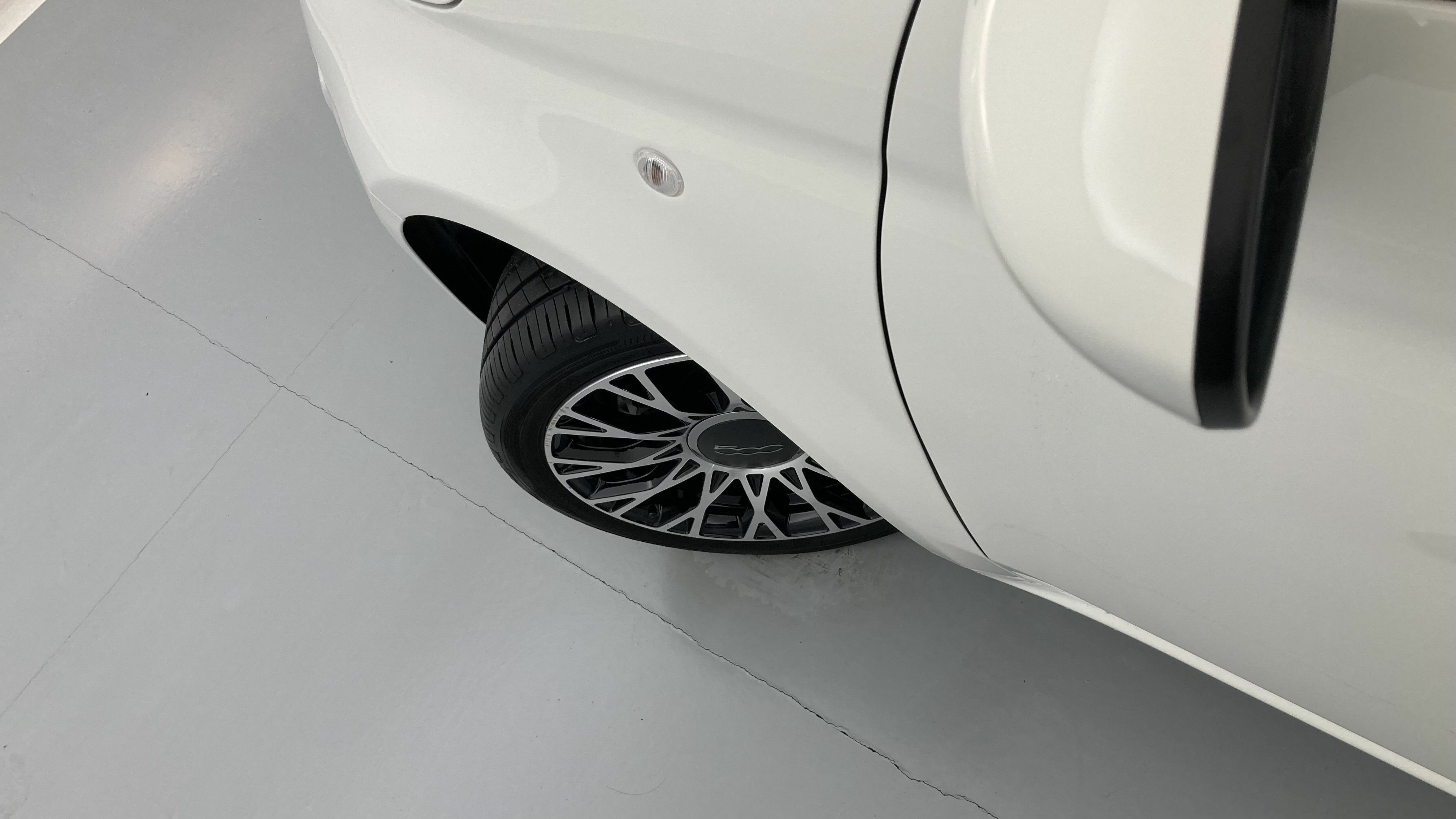 fiat 500c dolcevita 1.0 HYBRID 70 MHEV 2024 bianco 27