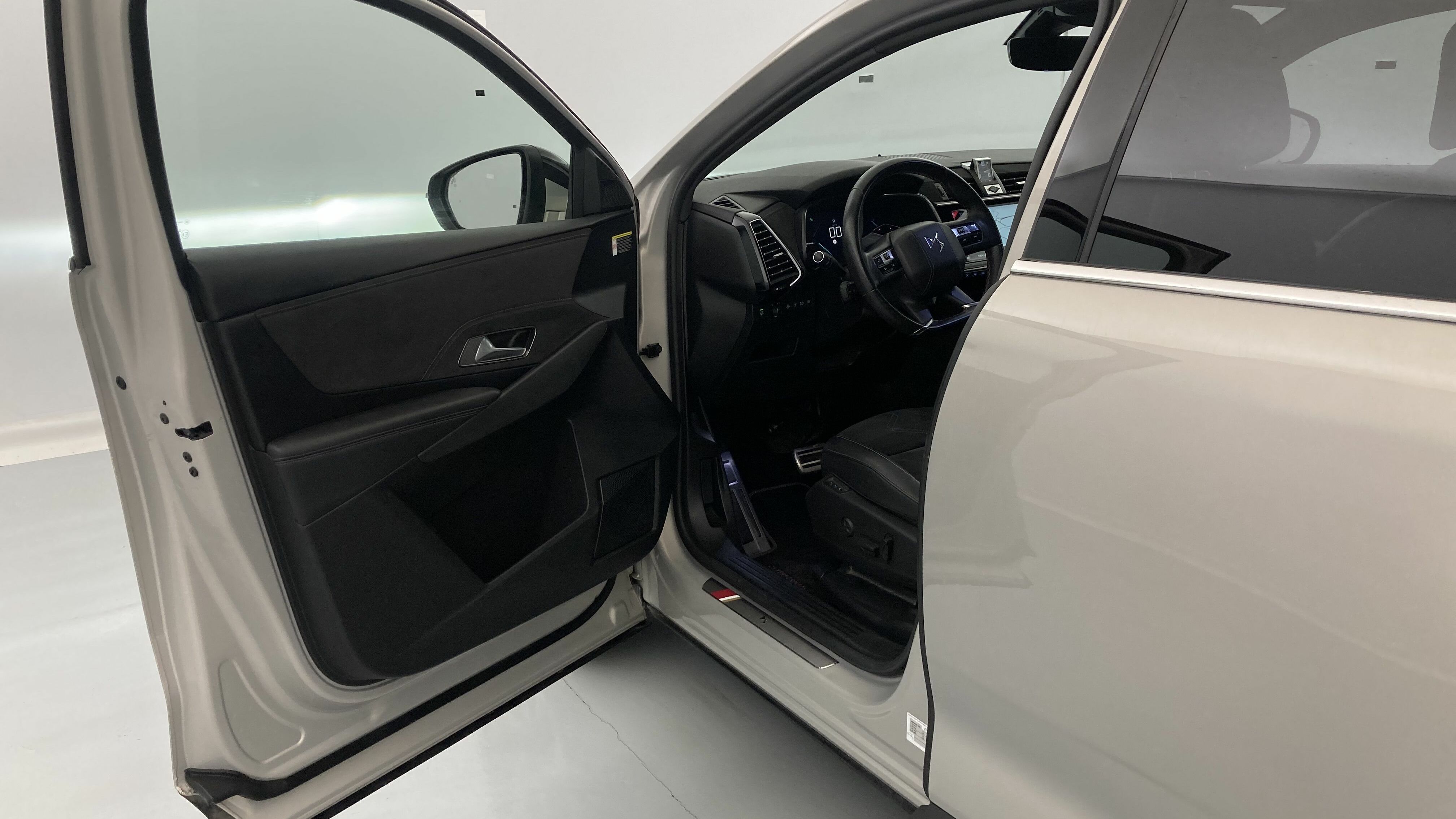 ds ds7 crossback performance line + E-TENSE 300 CA 2022 crystal pearl 12