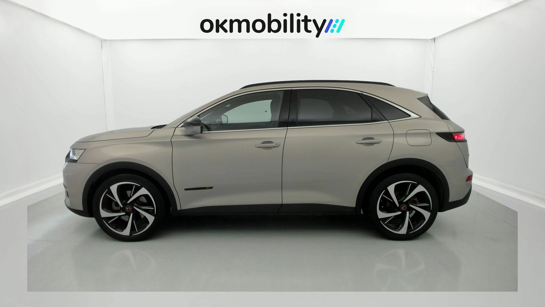 ds ds7 crossback performance line + E-TENSE 300 CA 2022 crystal pearl 5