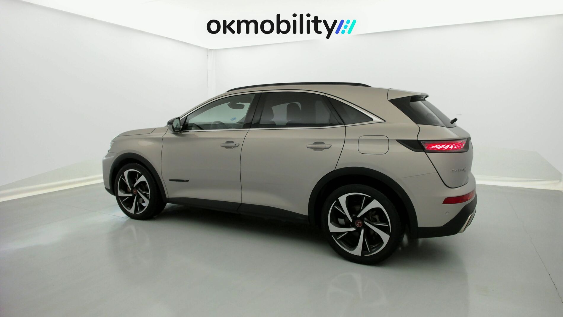 ds ds7 crossback performance line + E-TENSE 300 CA 2022 crystal pearl 7