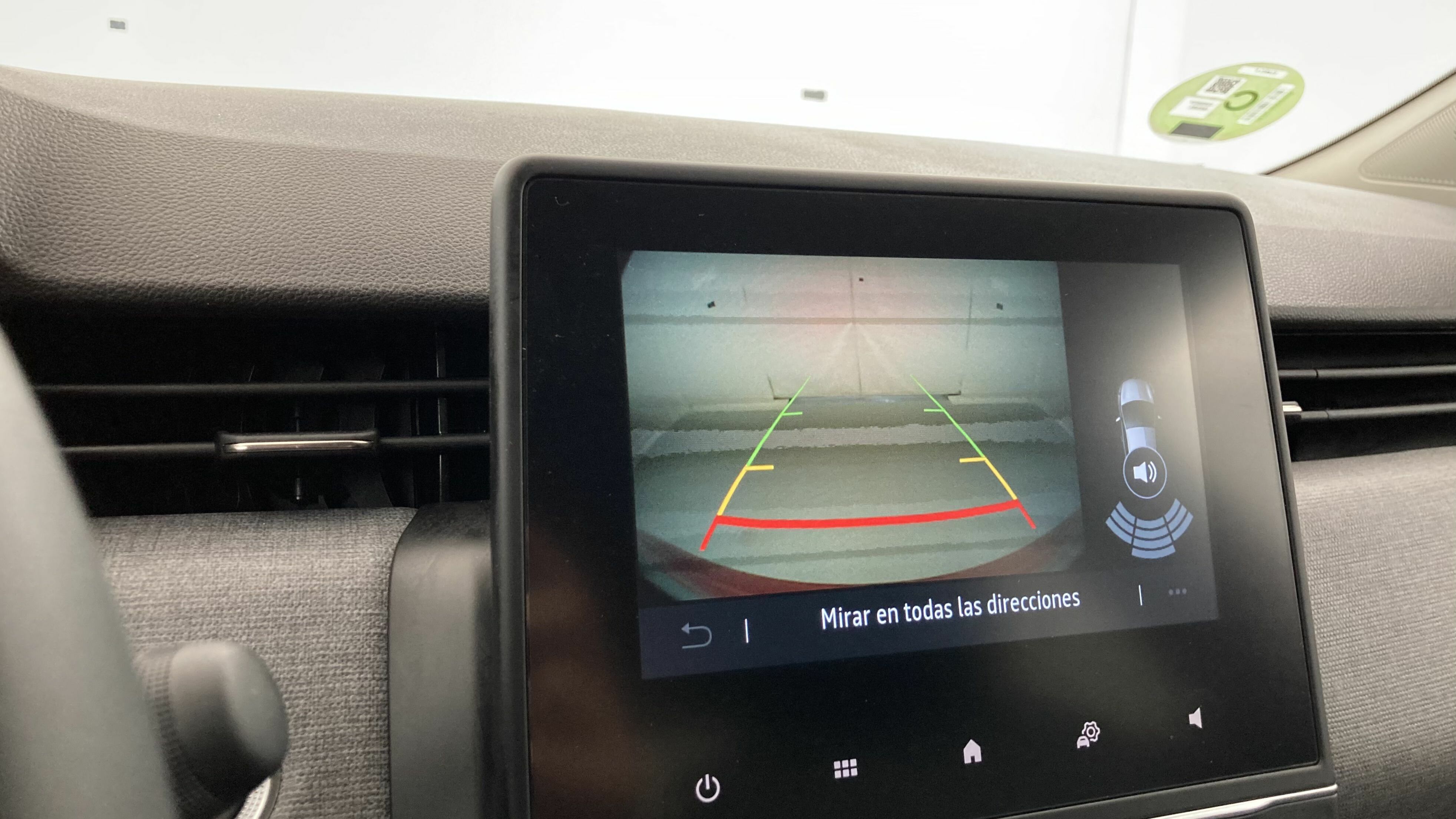 renault clio evolution 1.5 DCI 100 2025 rojo deseo 20