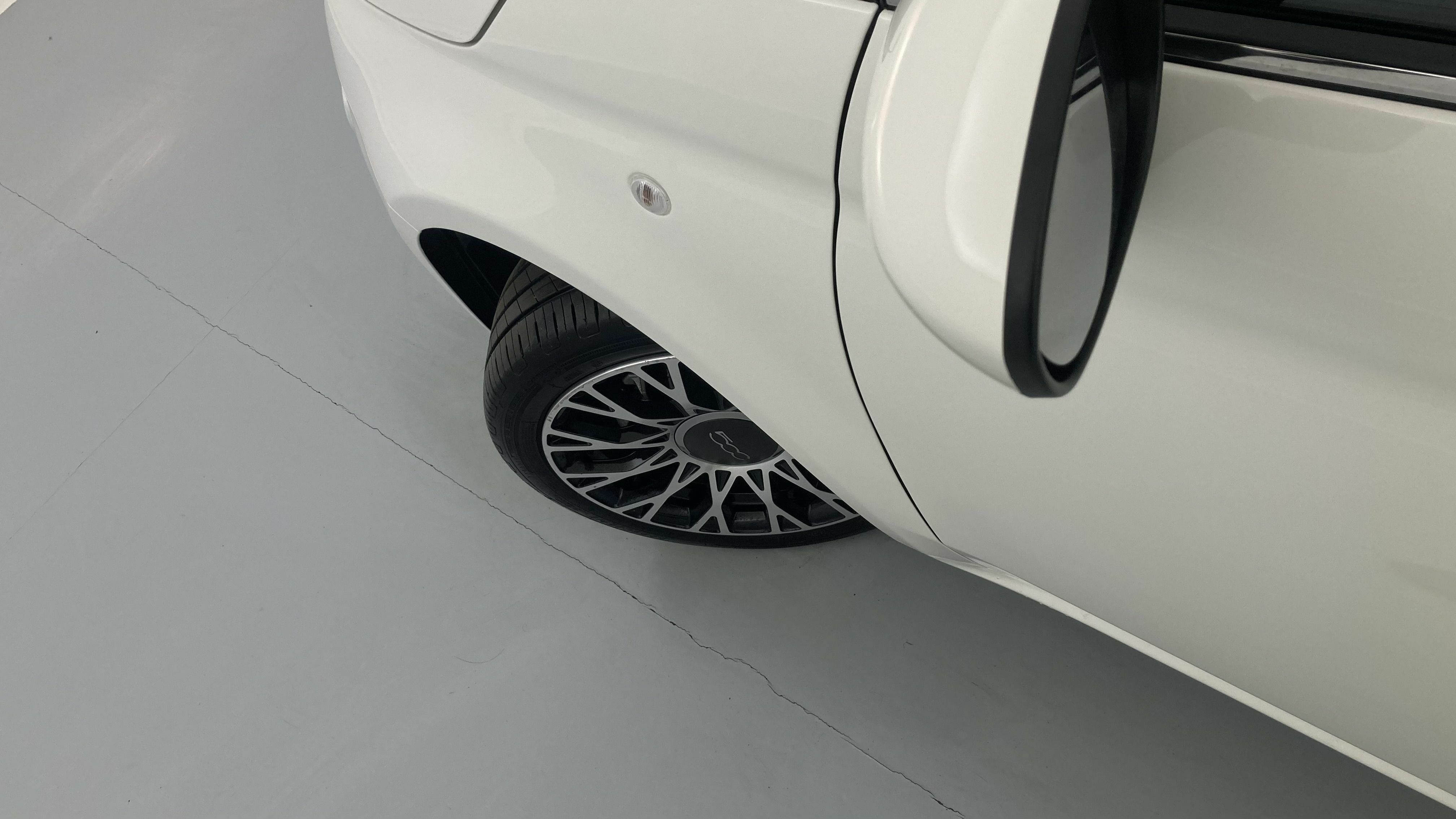 fiat 500c dolcevita 1.0 HYBRID 70 MHEV 2024 bianco 27