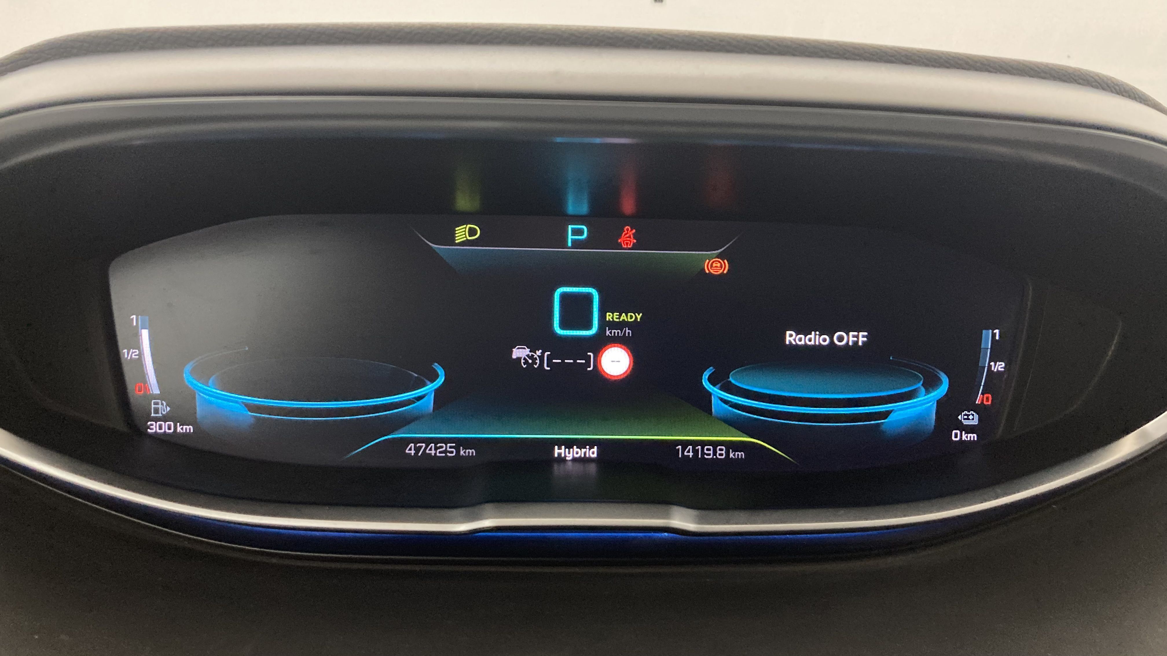 peugeot 3008 gt pack 1.6 HYBRID 300 EAT PHEV 2022 gris artense / negro 13