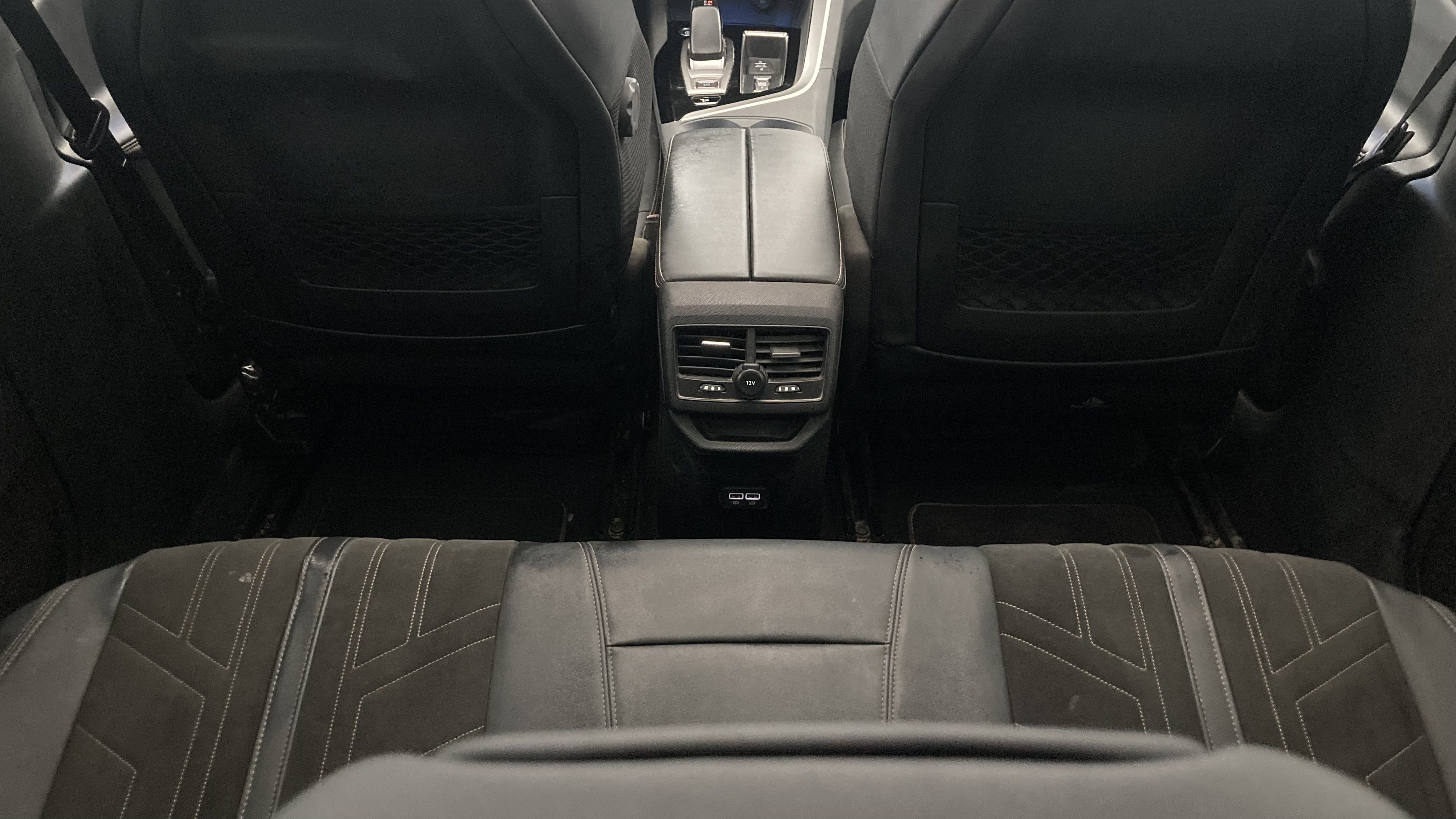 peugeot 3008 gt pack 1.6 HYBRID 300 EAT PHEV 2022 gris artense / negro 16