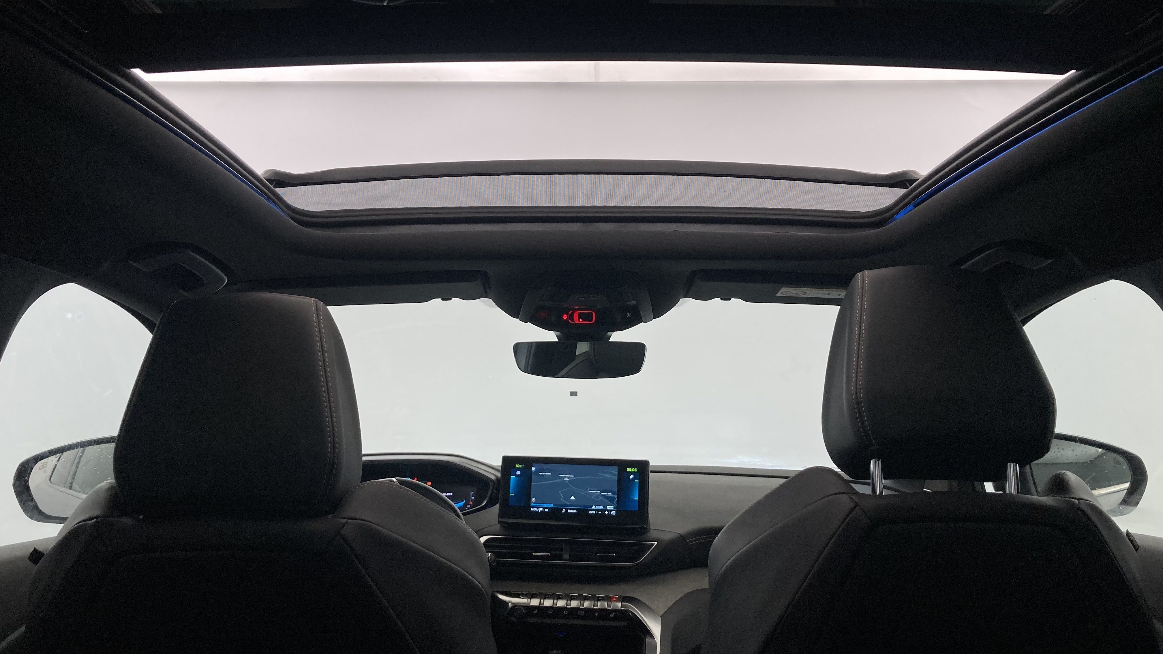 peugeot 3008 gt pack 1.6 HYBRID 300 EAT PHEV 2022 gris artense / negro 26