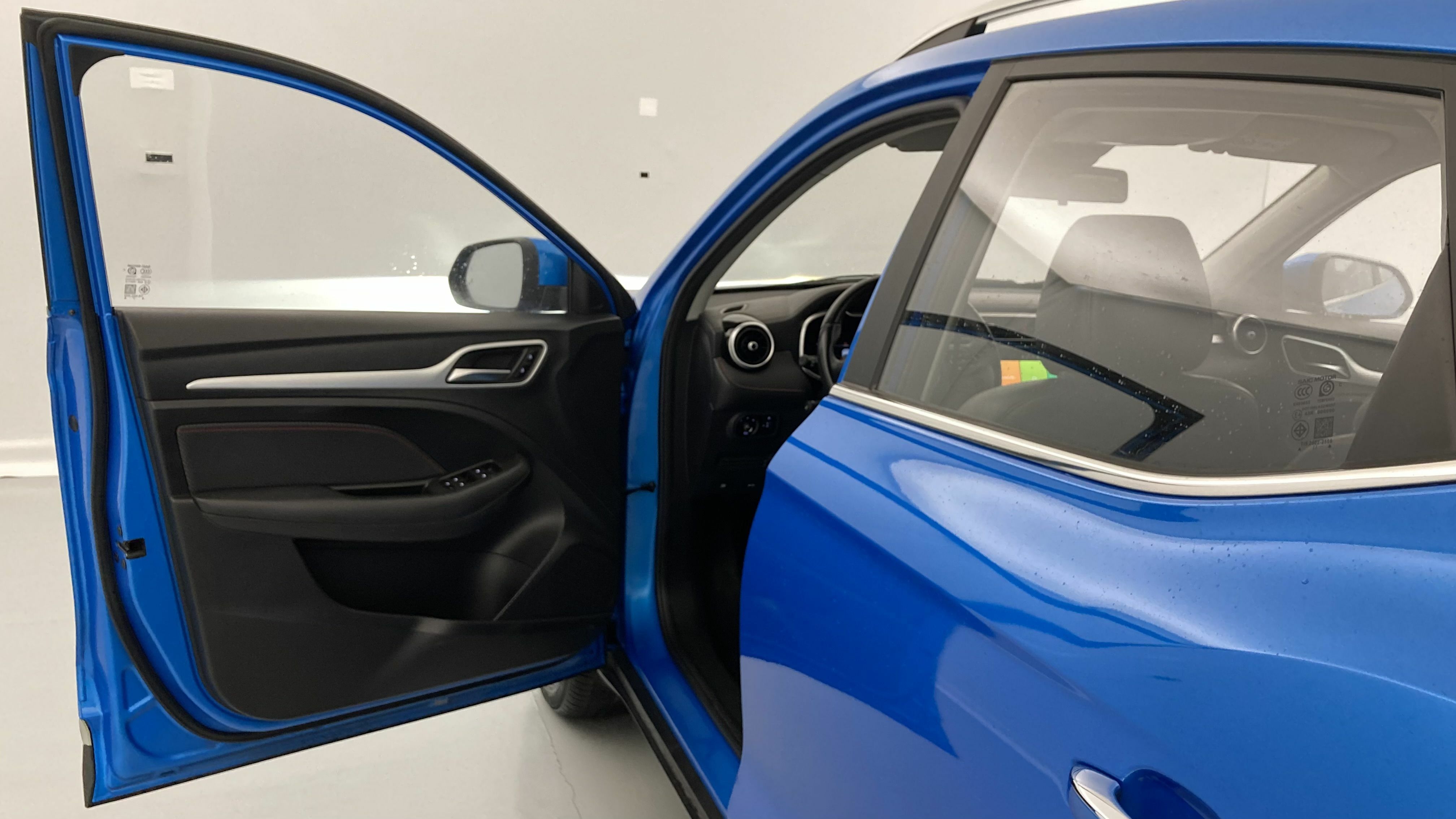 mg zs luxury 1.0 T-GDI 111 CA 2023 como blue 13