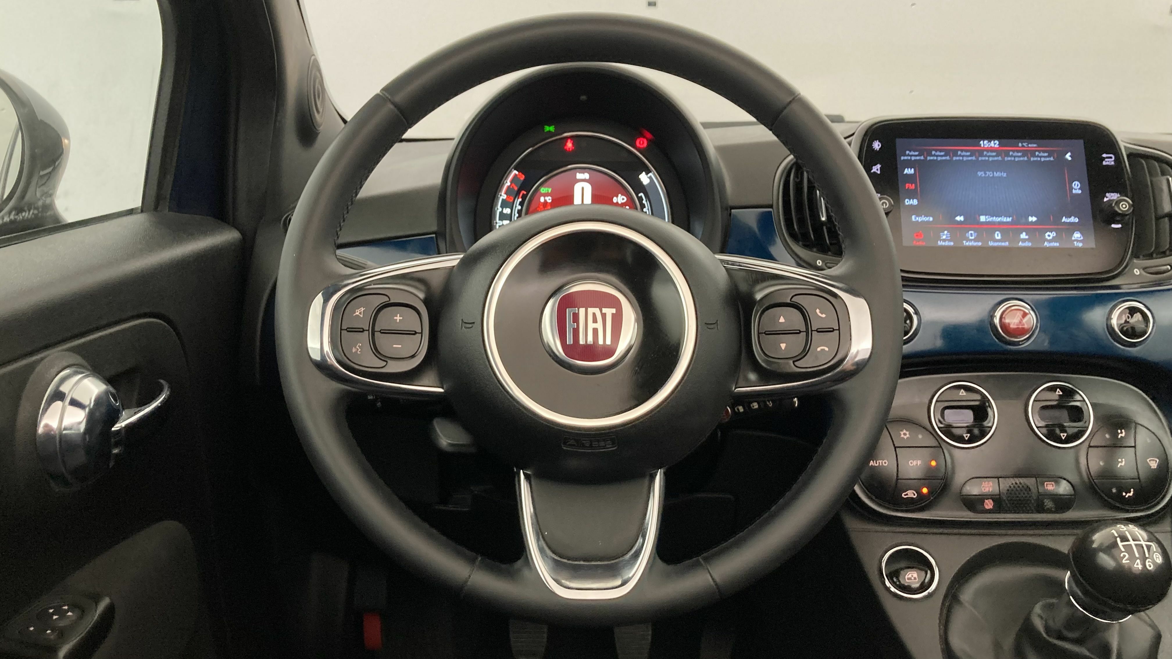 fiat 500c dolcevita 1.0 HYBRID 70 MHEV 2024 blu 17