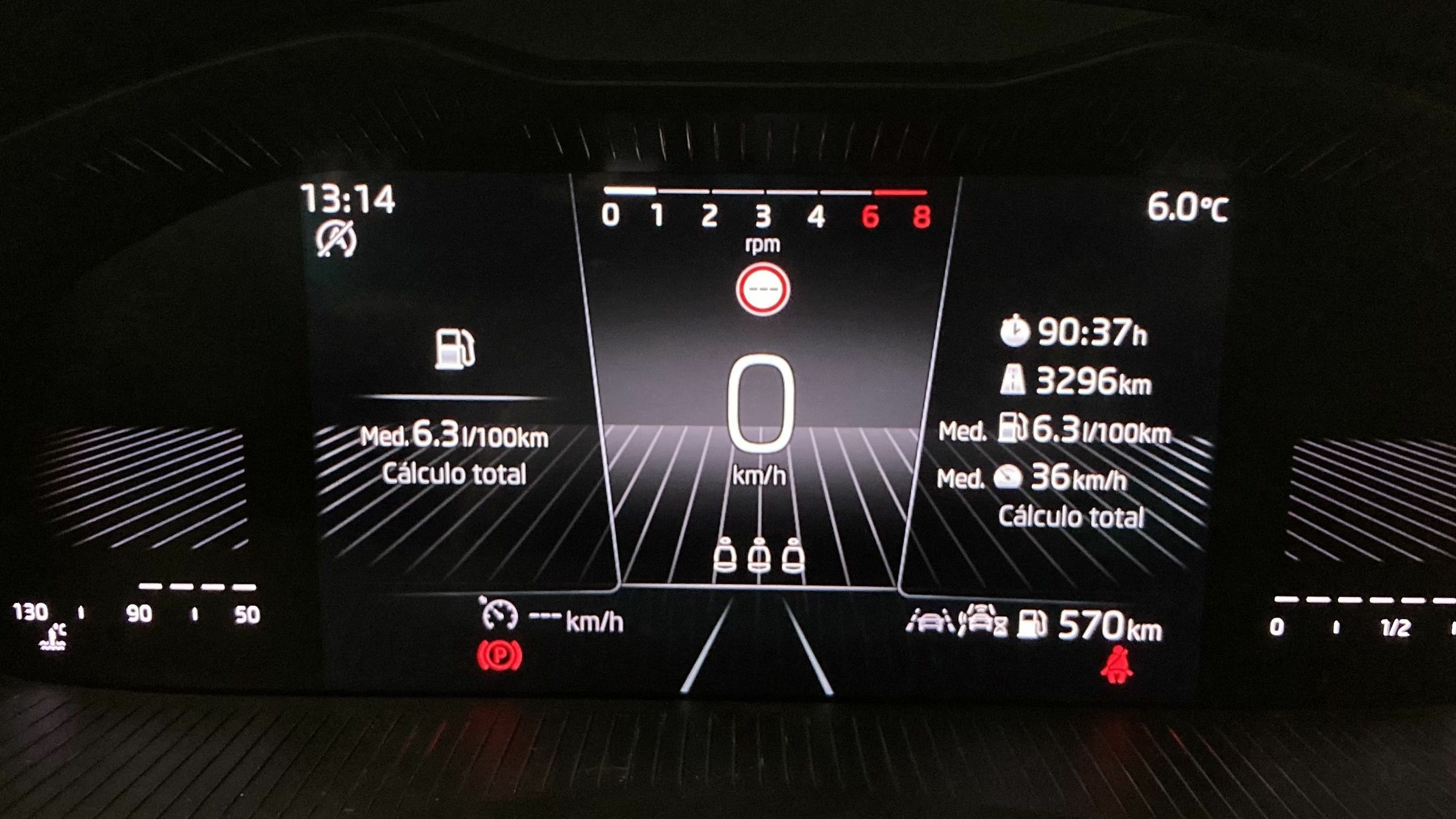 skoda kamiq selection 1.0 TSI 95 2024 rojo velvet 17