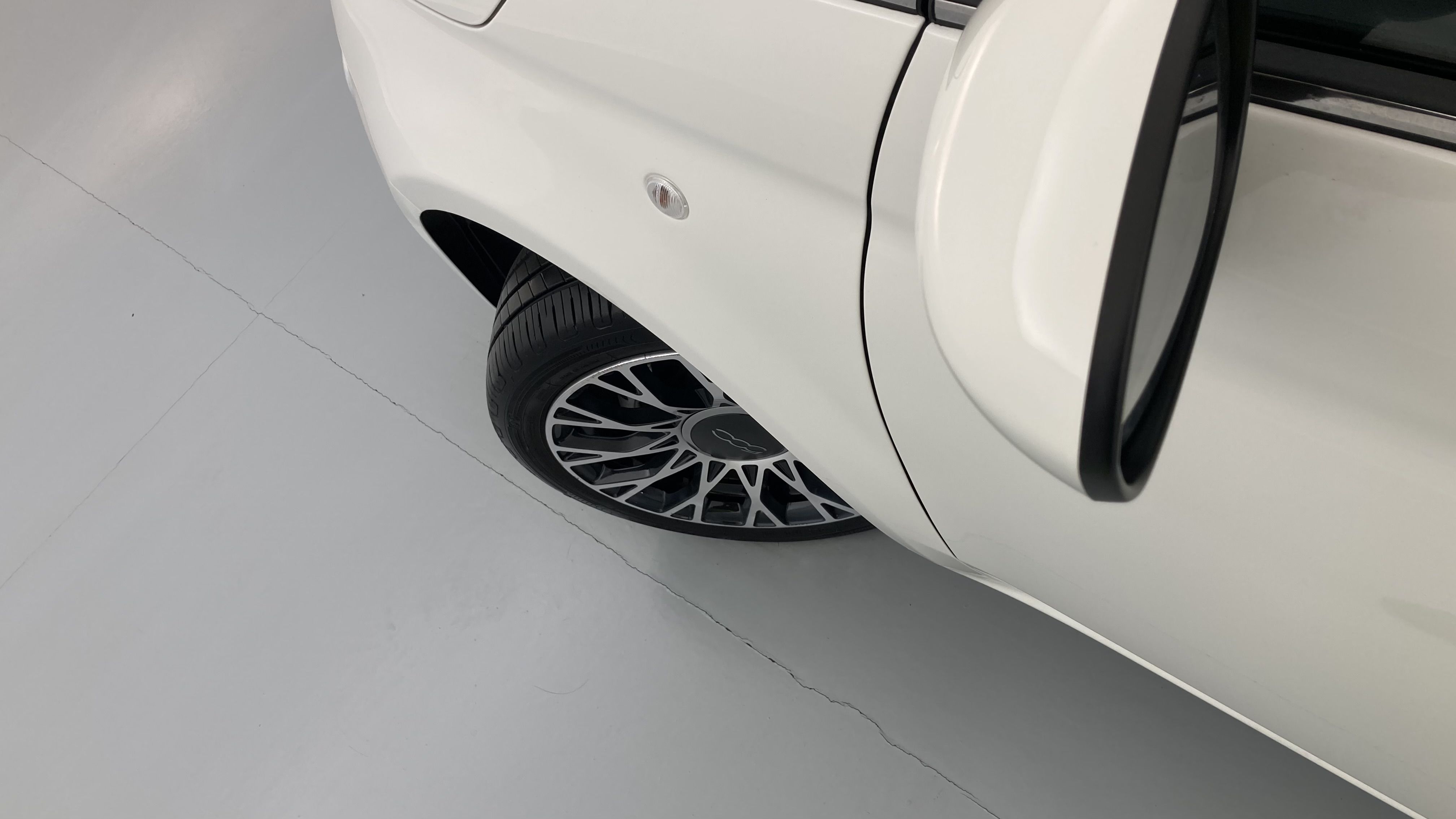 fiat 500c dolcevita 1.0 HYBRID 70 MHEV 2024 bianco 28