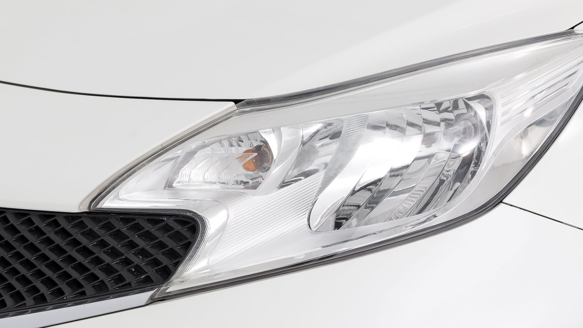 nissan note acenta 1.2 70 2016 blanco 27