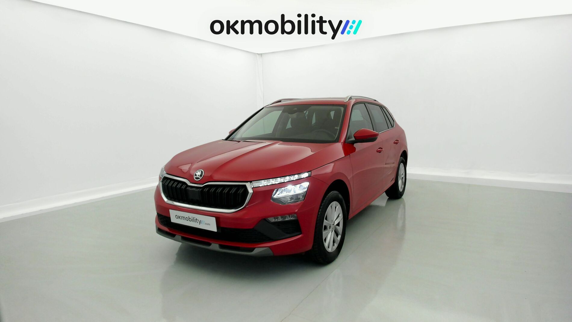 skoda kamiq selection 1.0 TSI 95 2024 rojo velvet 1