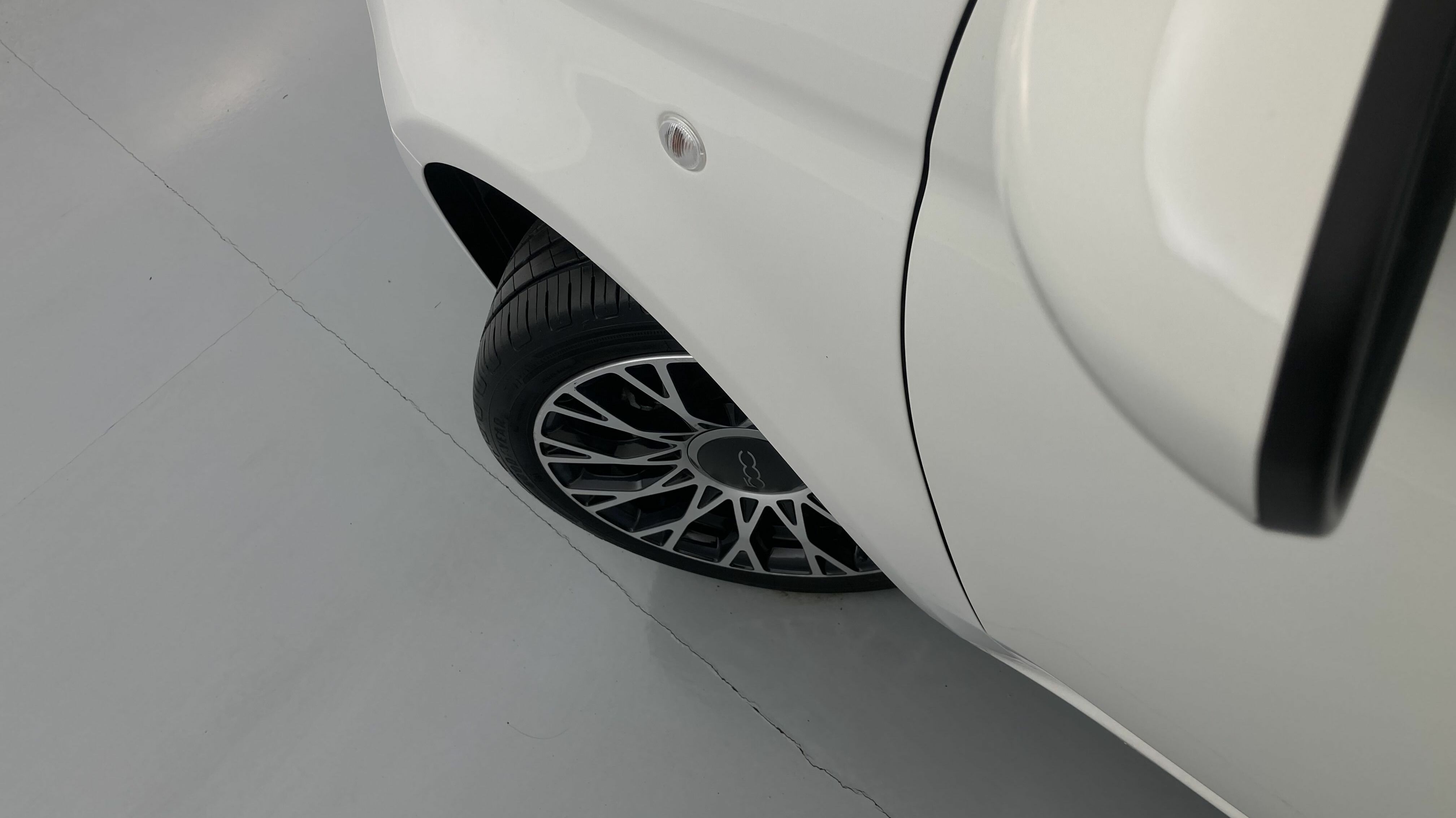 fiat 500c dolcevita 1.0 HYBRID 70 MHEV 2024 bianco 27