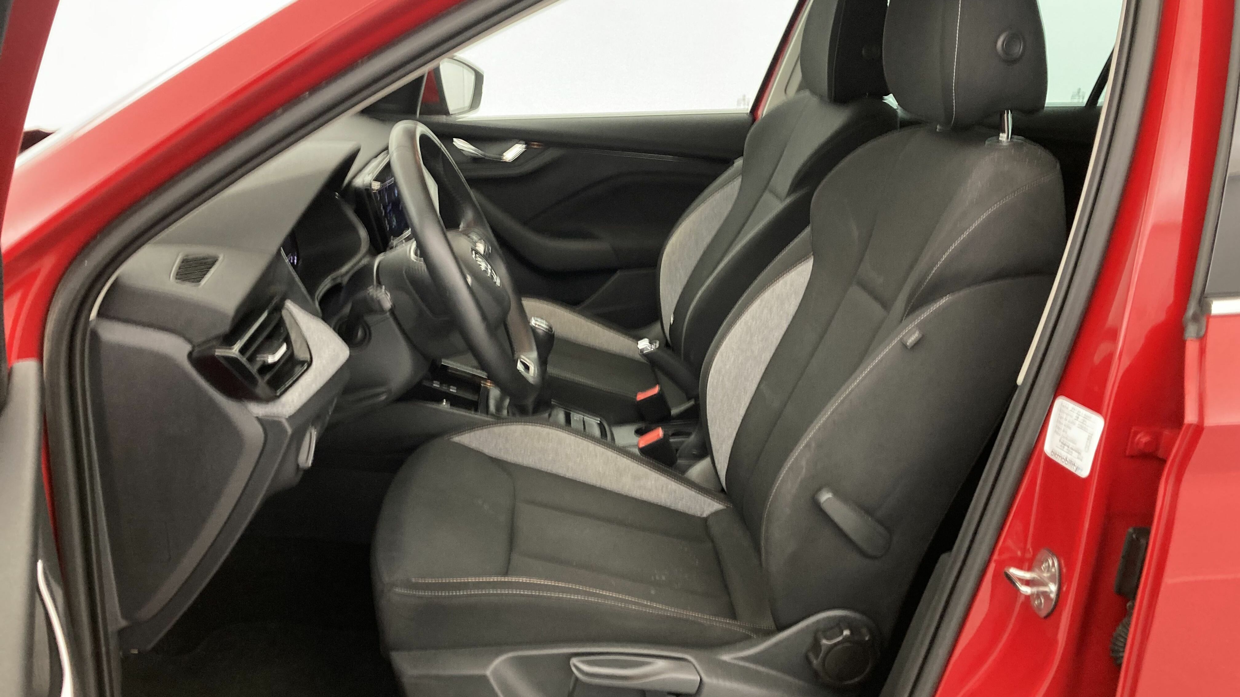 skoda kamiq selection 1.0 TSI 95 2024 rojo velvet 15