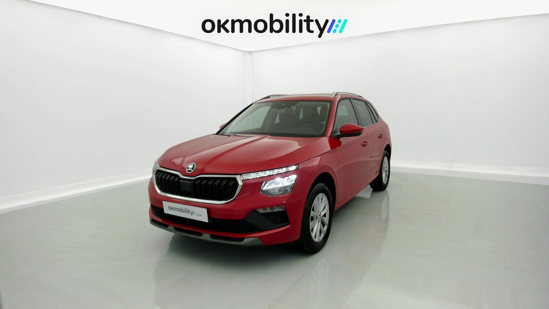 skoda kamiq selection 1.0 TSI 95 2024 rojo velvet 1