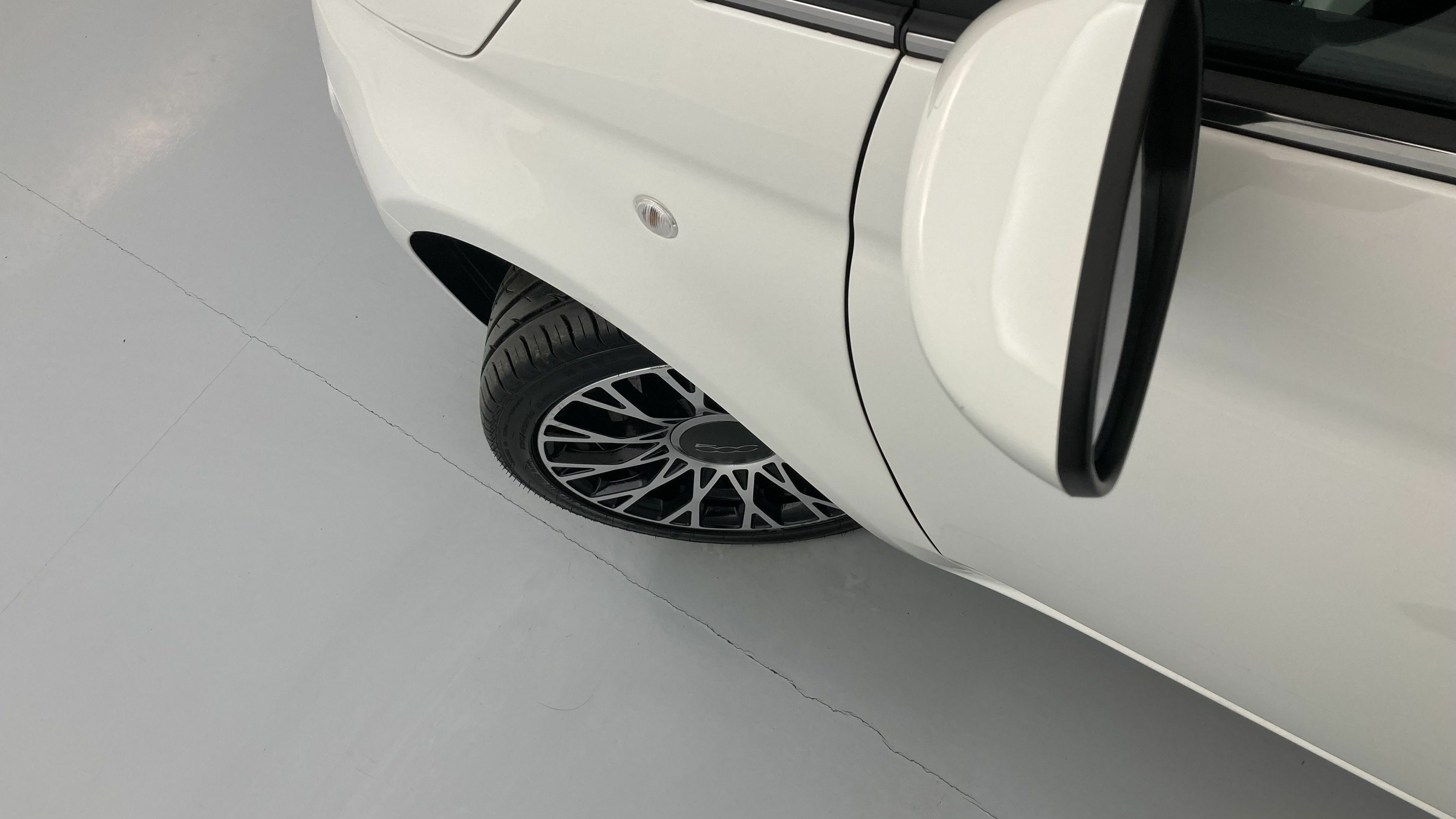 fiat 500c dolcevita 1.0 HYBRID 70 MHEV 2024 bianco 27