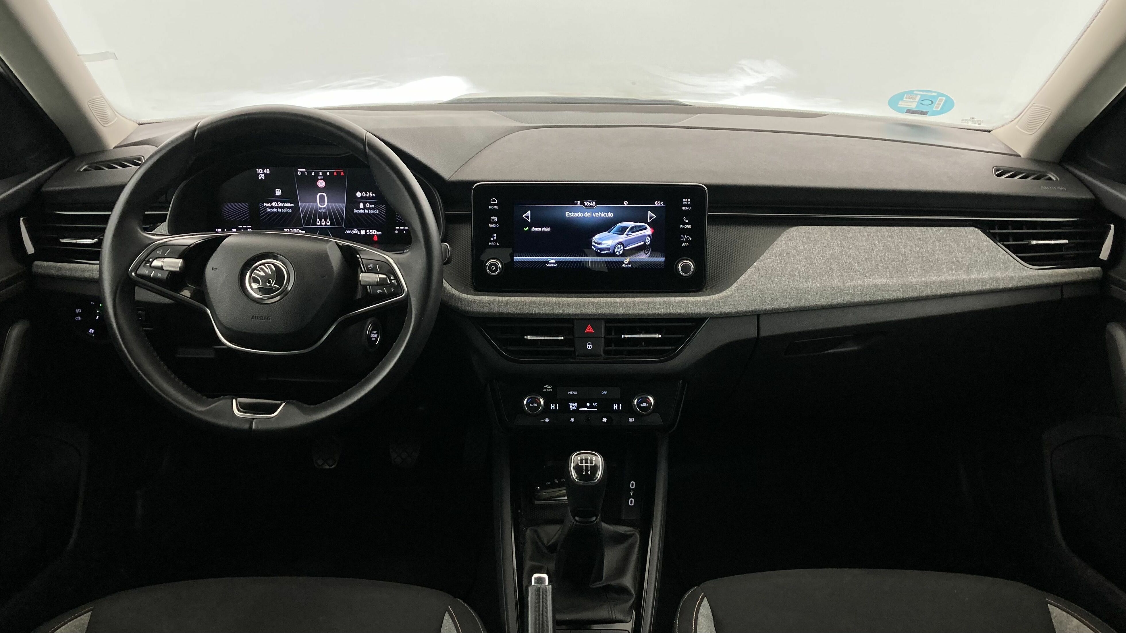 skoda kamiq selection 1.0 TSI 95 2024 blanco candy 15