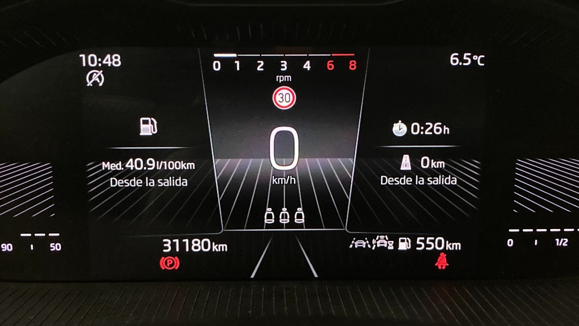 skoda kamiq selection 1.0 TSI 95 2024 blanco candy 17