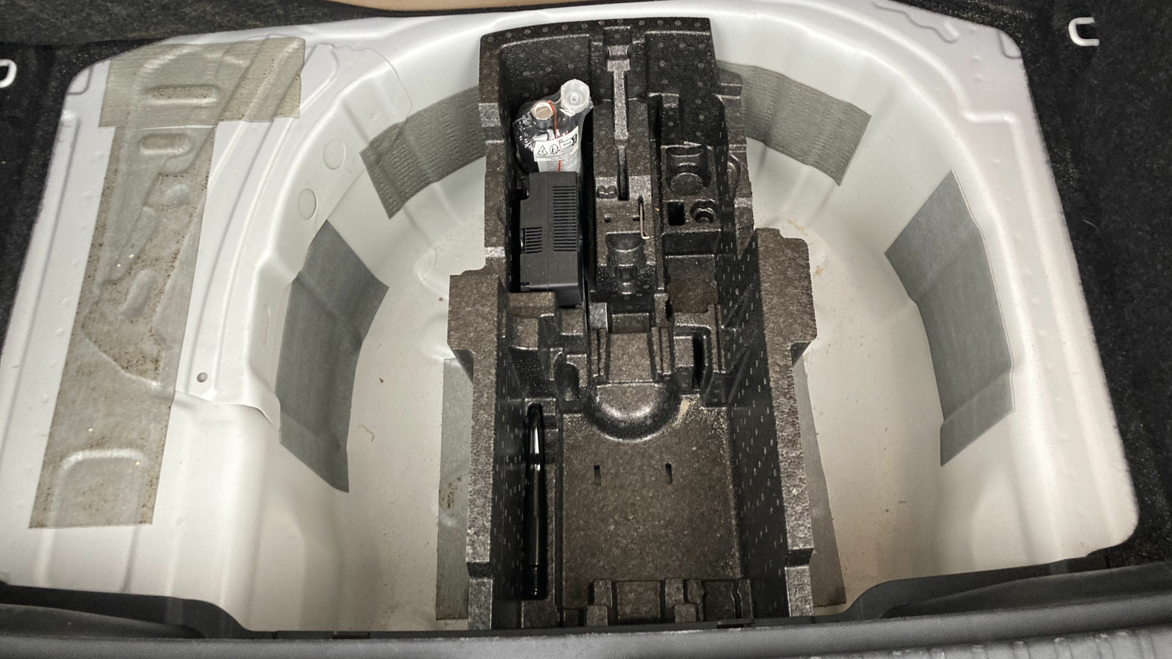 skoda kamiq selection 1.0 TSI 95 2024 blanco candy 22