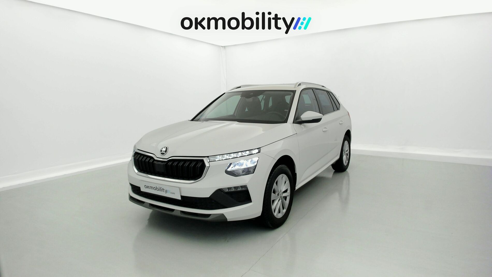 skoda kamiq selection 1.0 TSI 95 2024 blanco candy 1