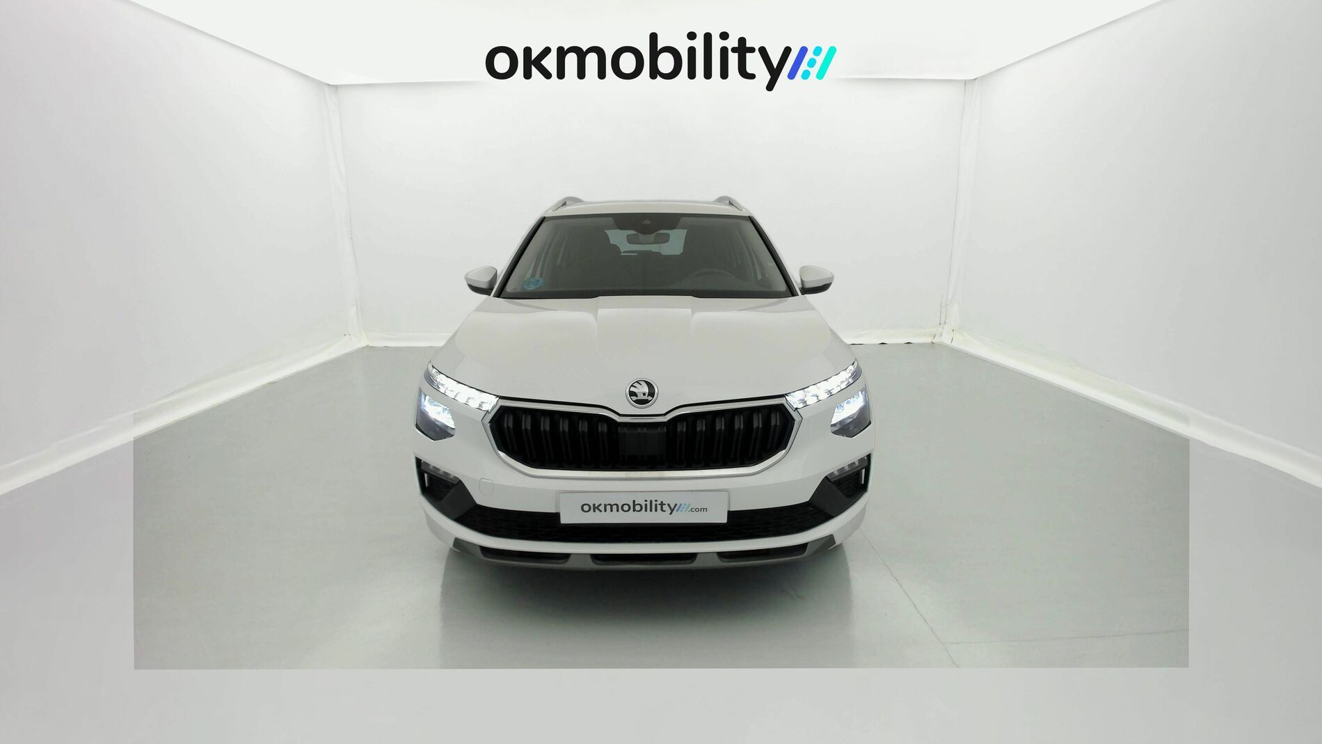 skoda kamiq selection 1.0 TSI 95 2024 blanco candy 3