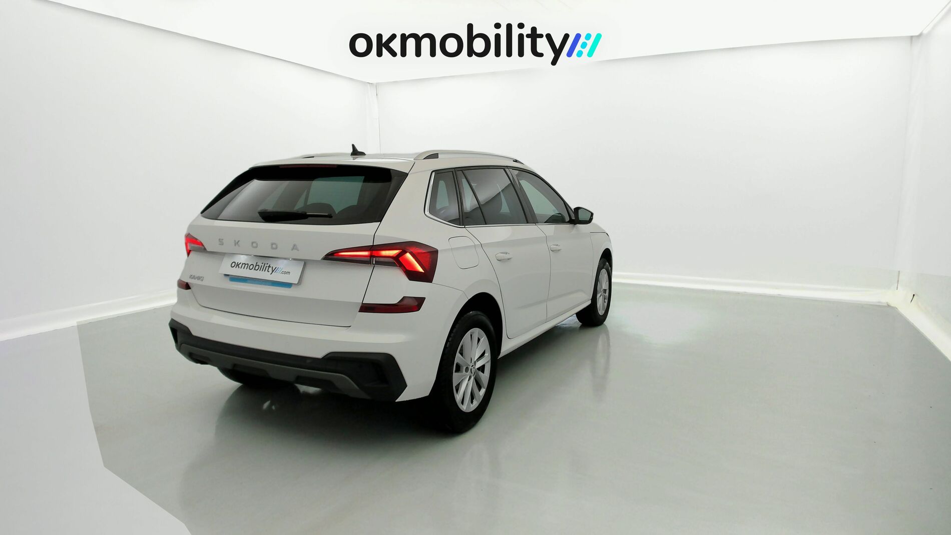 skoda kamiq selection 1.0 TSI 95 2024 blanco candy 10