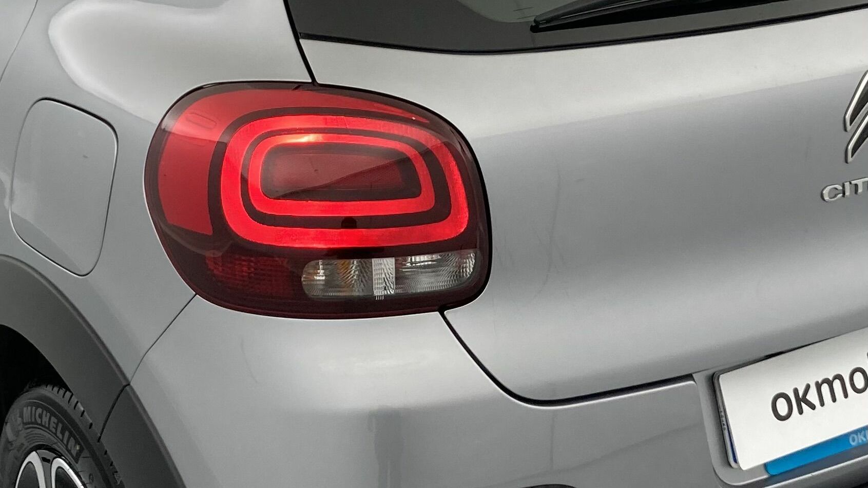 citroen c3 origin max 1.2 PURETECH 83 2024 gris acero 23