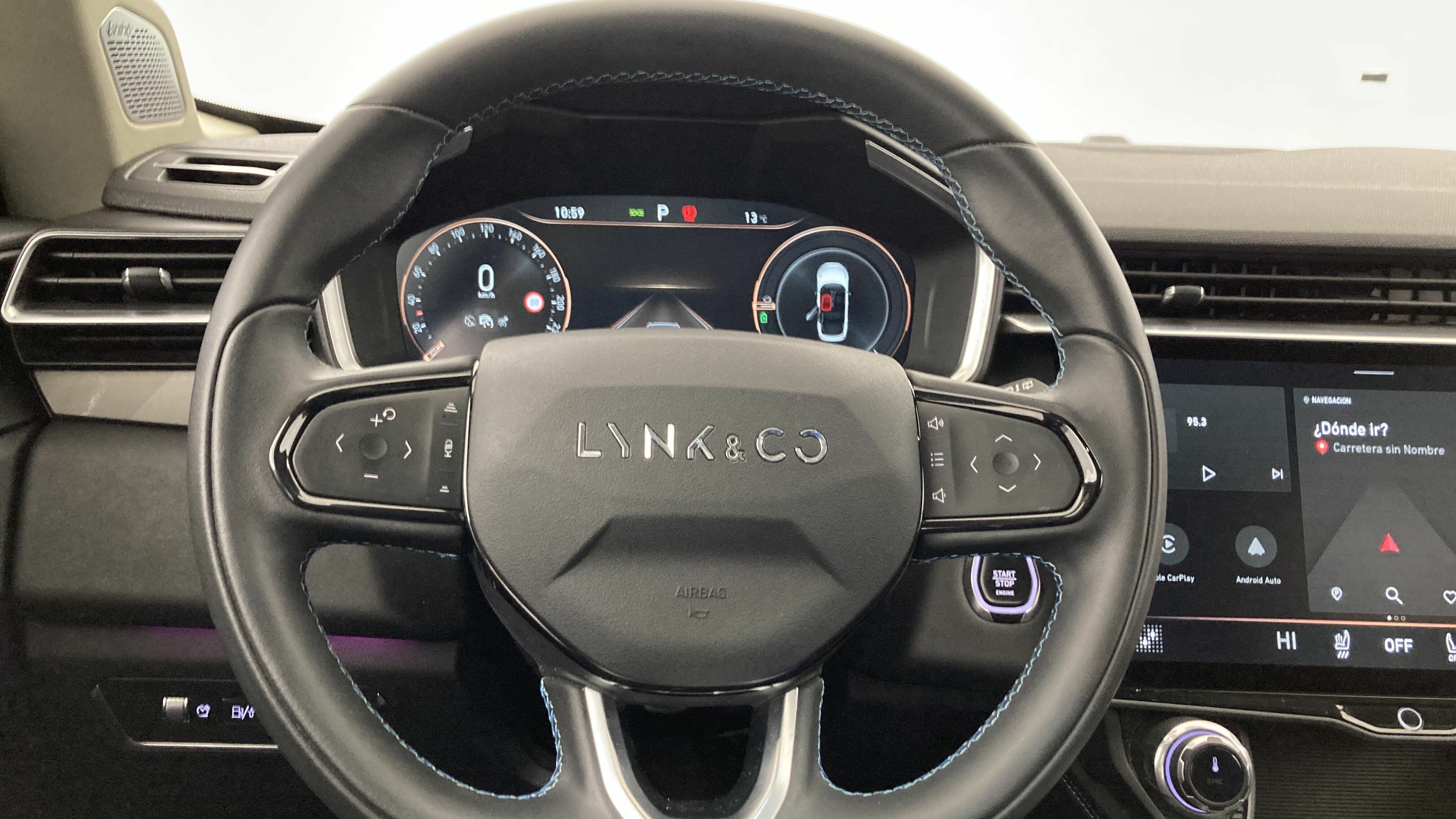 lynk&co 1 nv 1.5 PHEV 261 2022 black 18