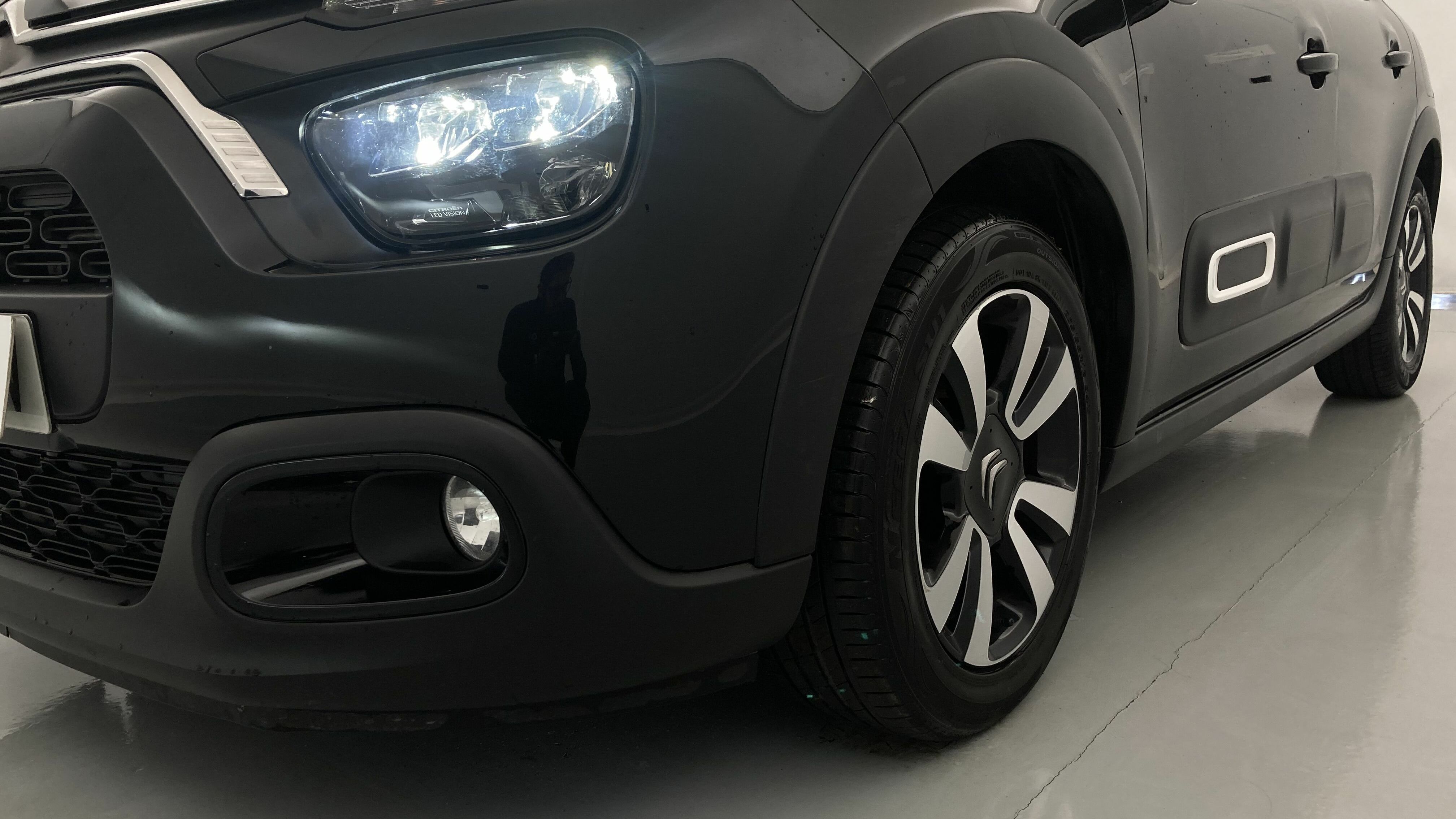 citroen c3 origin max 1.2 PURETECH 83 2024 negro perla 25