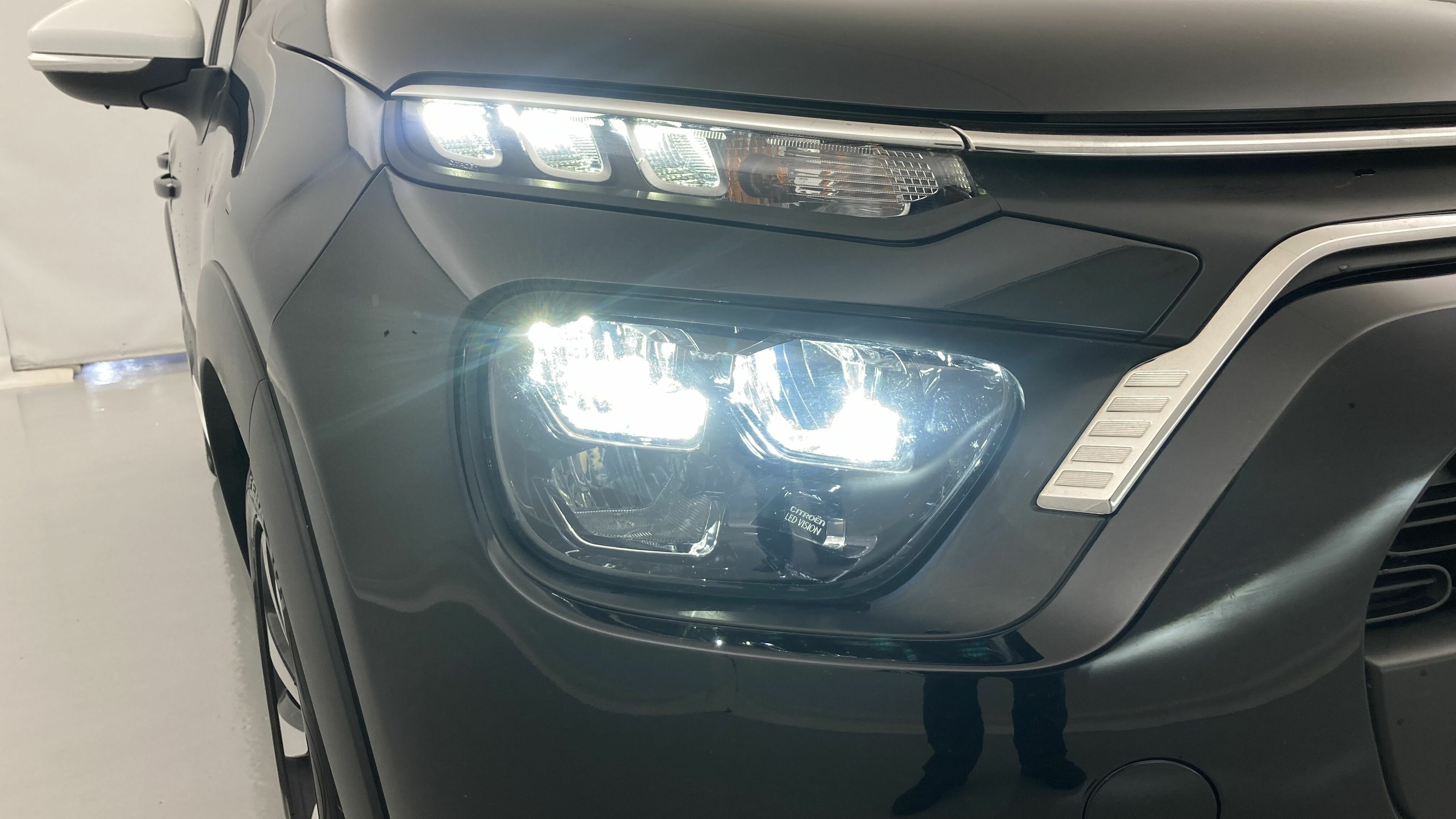 citroen c3 origin max 1.2 PURETECH 83 2024 negro perla 28