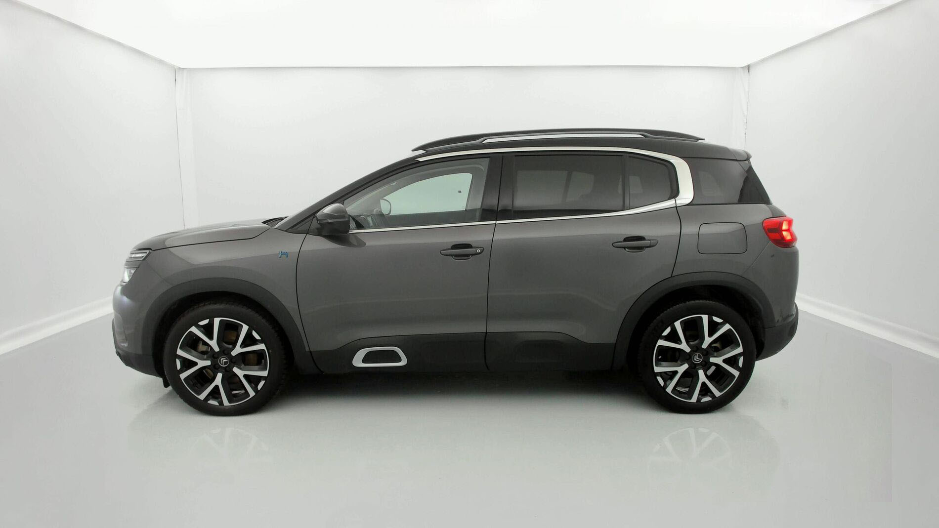 citroen c5 aircross shine 1.6 PURETECH HYBRID 225 E-EAT 2021 gris acier / techo negro 7