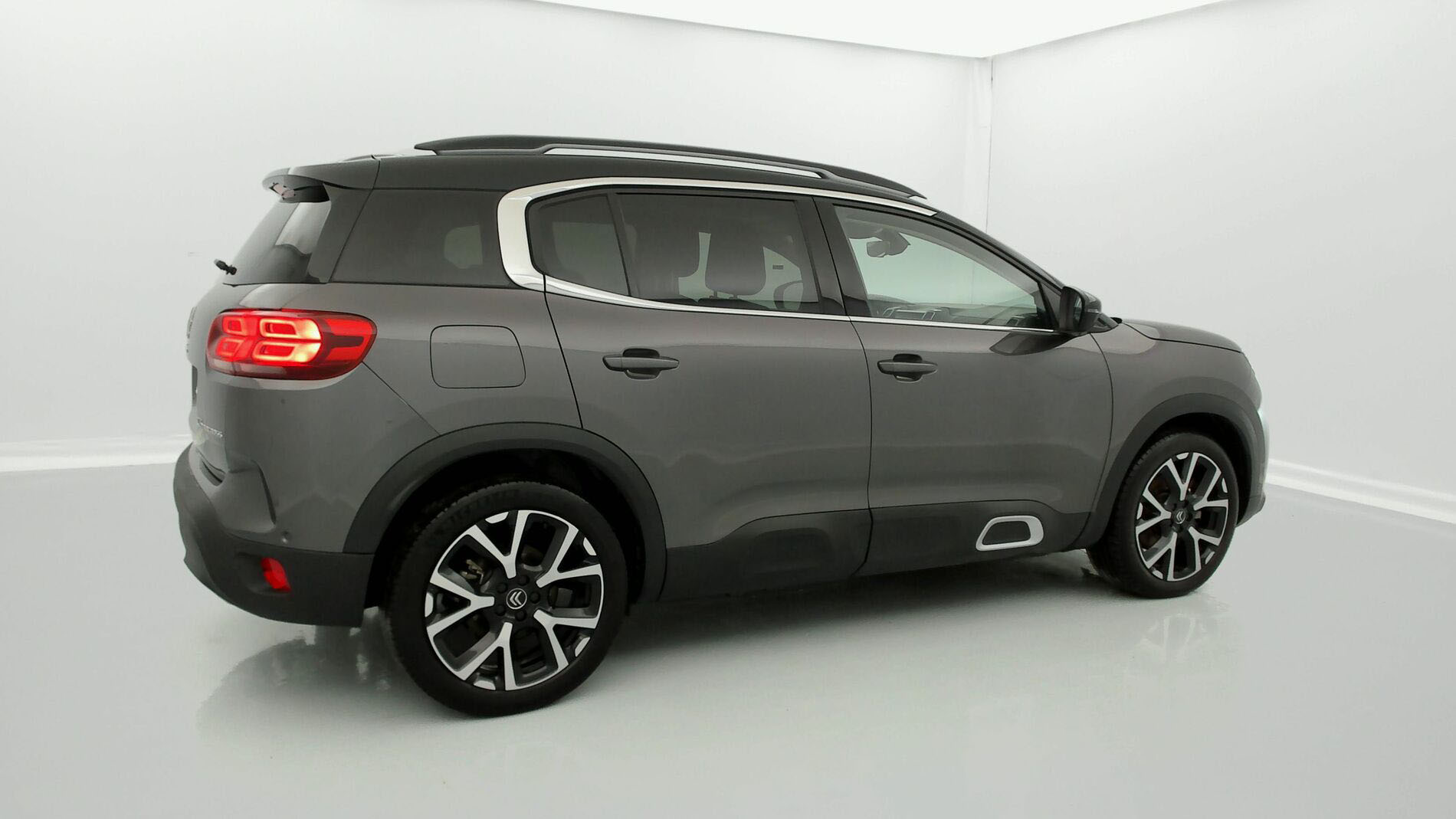 citroen c5 aircross shine 1.6 PURETECH HYBRID 225 E-EAT 2021 gris acier / techo negro 12