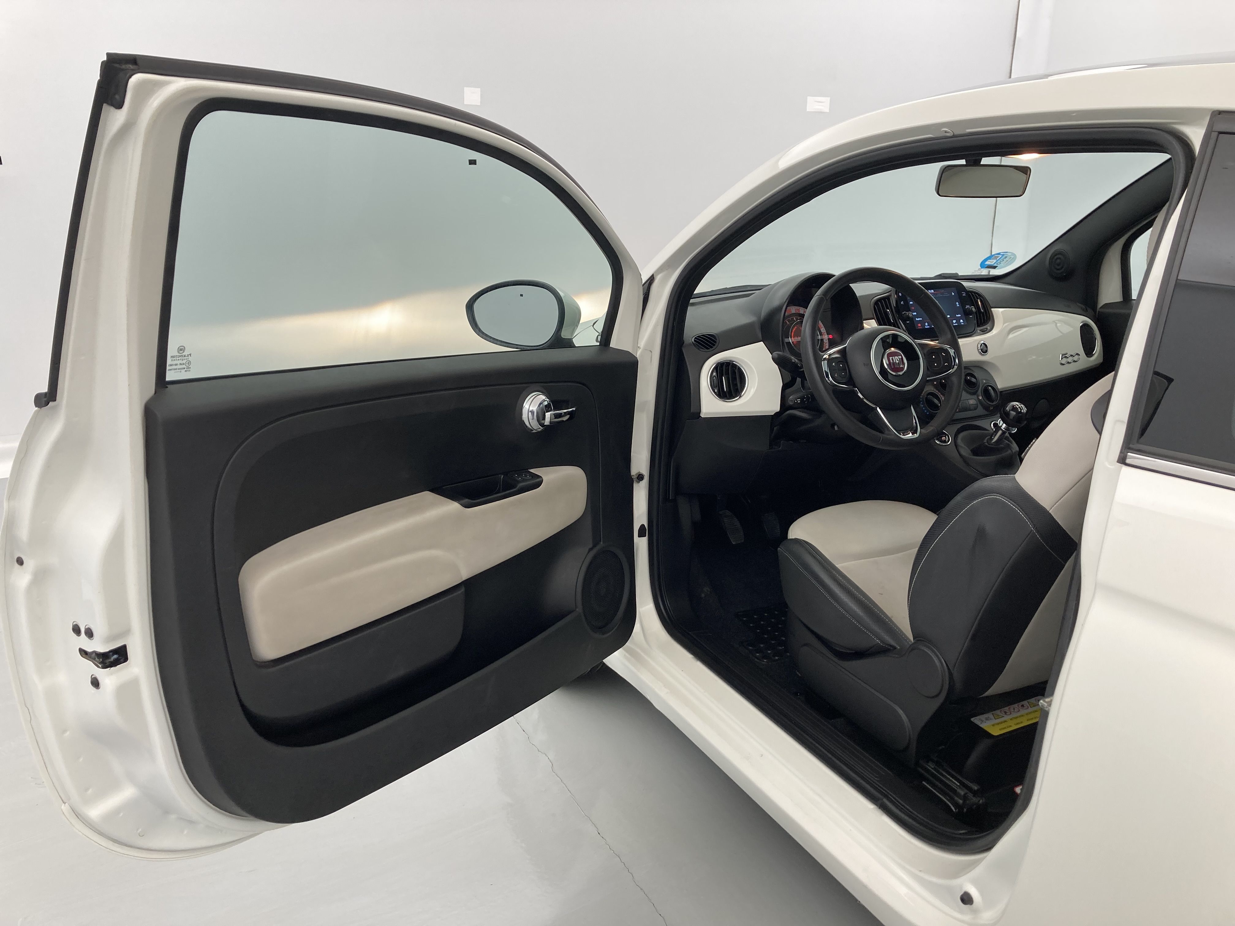 fiat 500 dolcevita 1.0 HYBRID 70 MHEV 2022 white 23