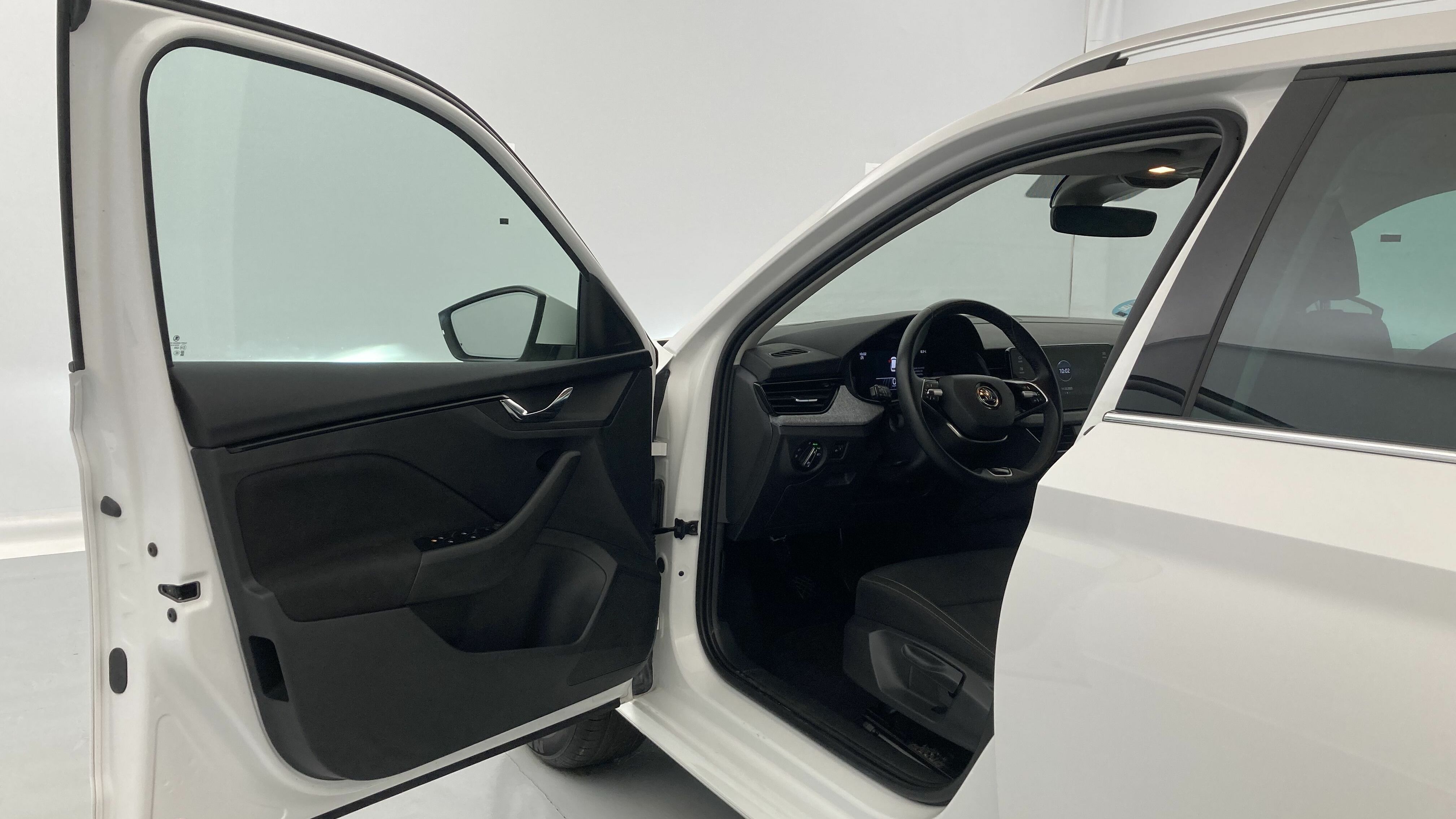 skoda kamiq selection 1.0 TSI 95 2024 blanco candy 14