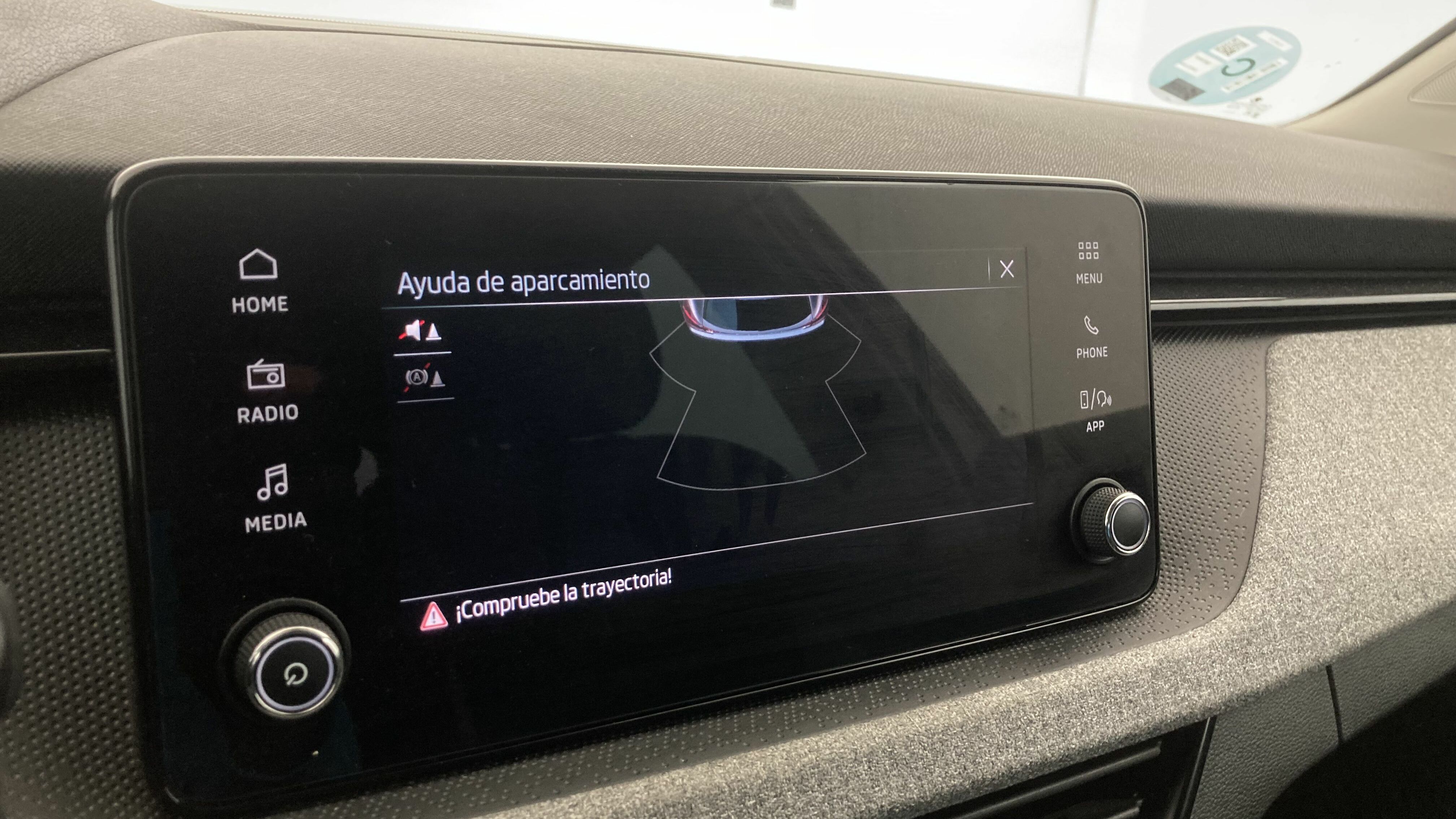 skoda kamiq selection 1.0 TSI 95 2024 blanco candy 20