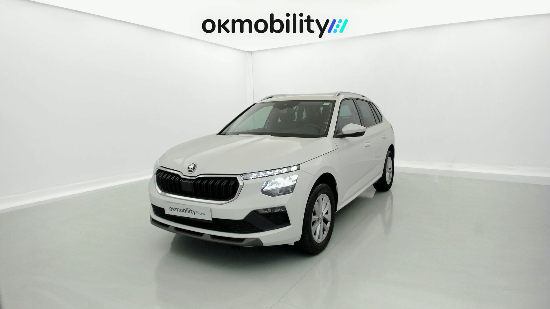 skoda kamiq selection 1.0 TSI 95 2024 blanco candy 1