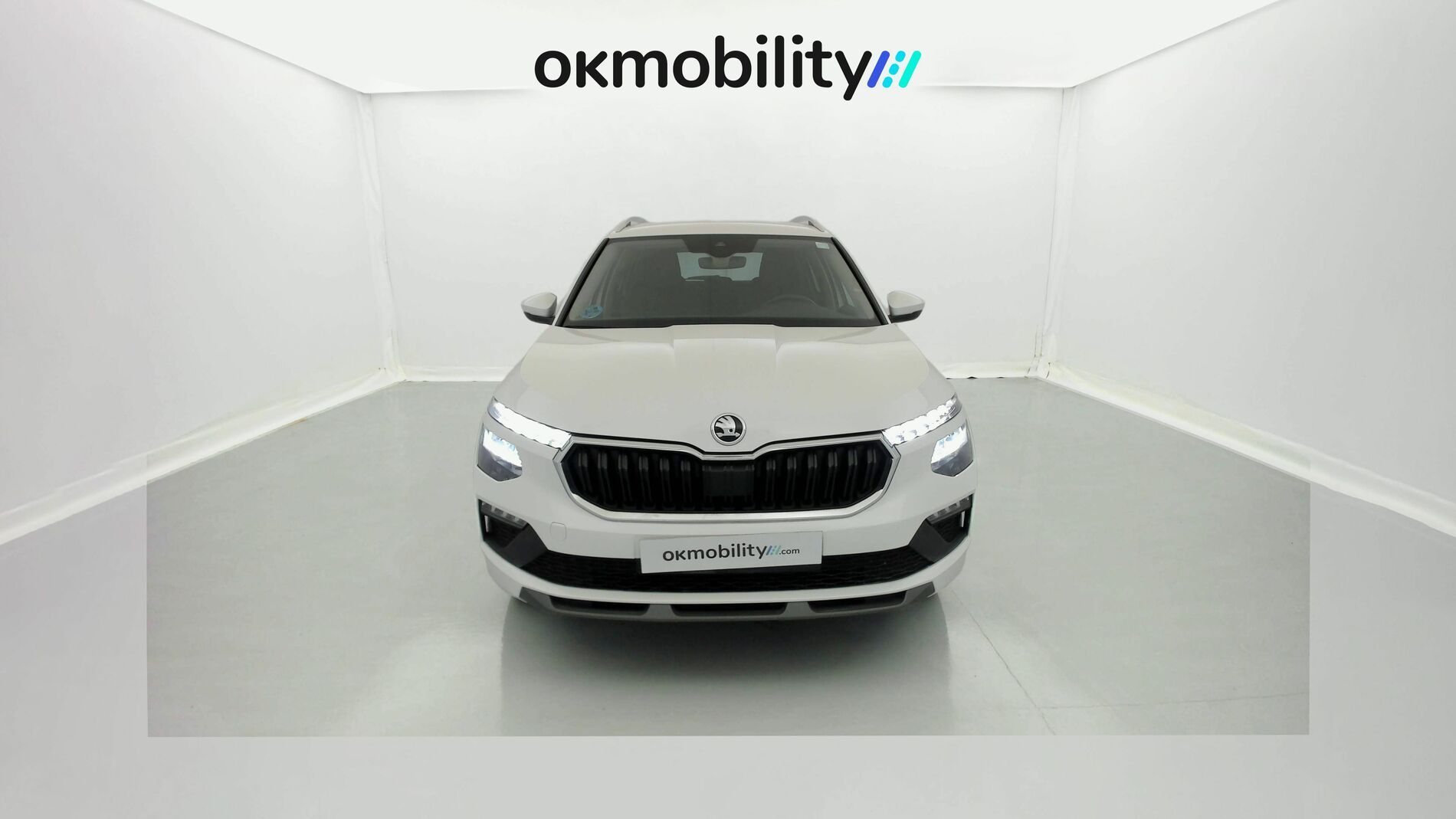 skoda kamiq selection 1.0 TSI 95 2024 blanco candy 4