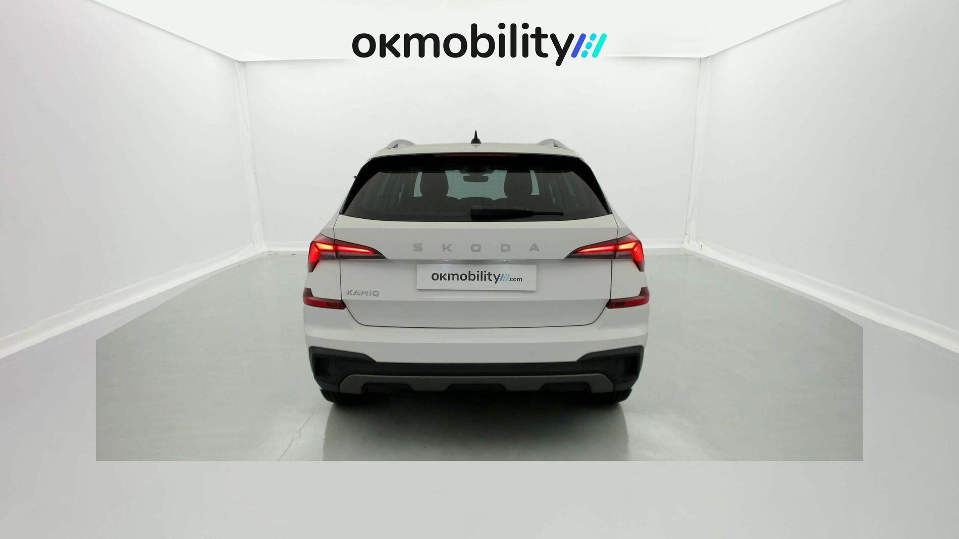 skoda kamiq selection 1.0 TSI 95 2024 blanco candy 11