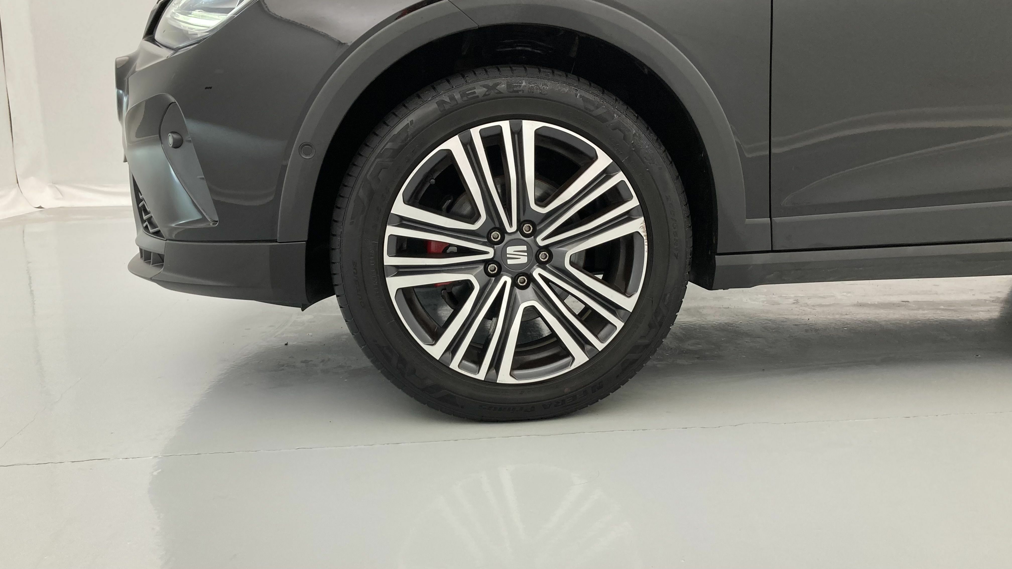 seat arona fr xl rx 1.0 TSI 115 2024 negro midnight 27