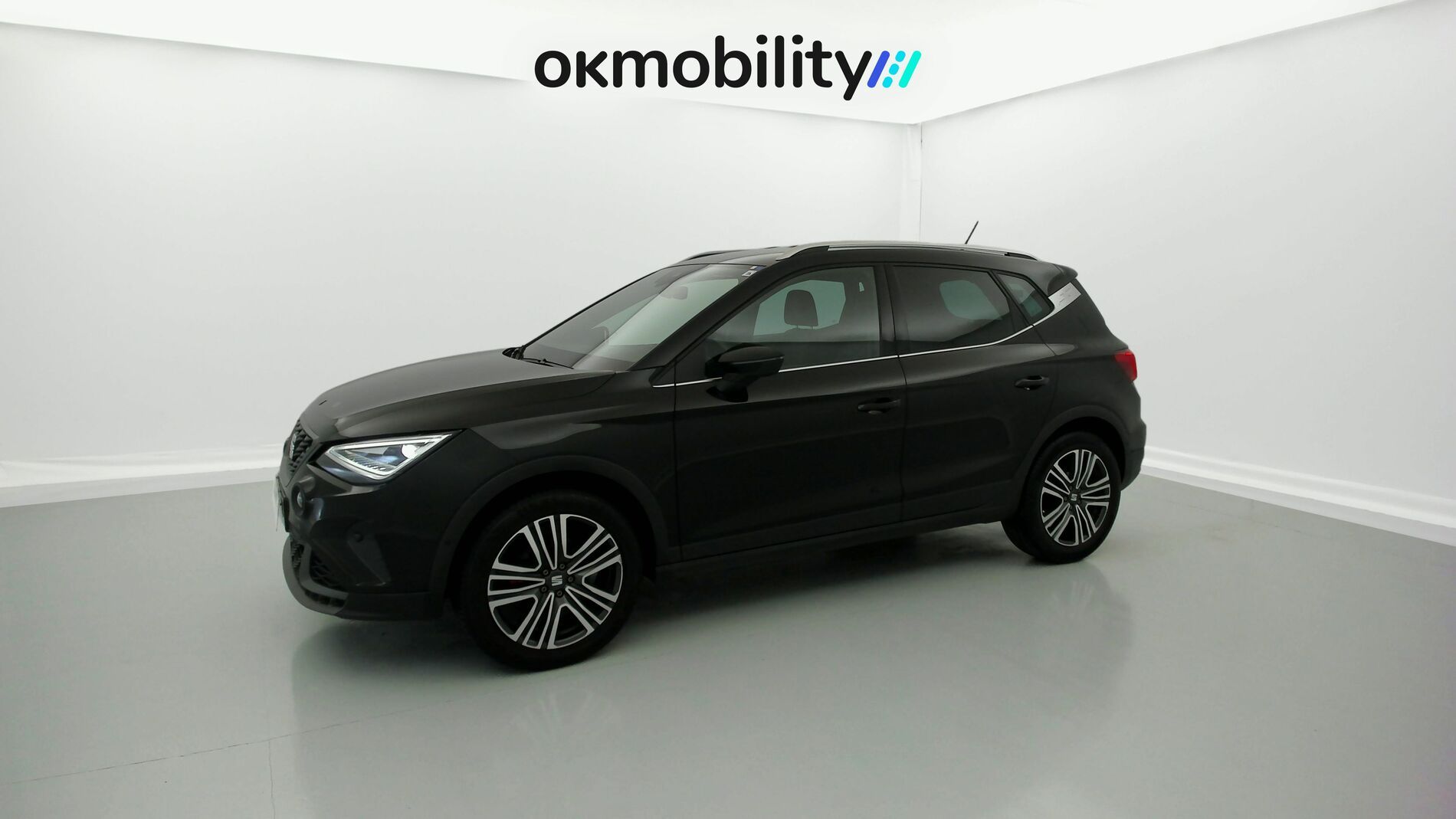 seat arona fr xl rx 1.0 TSI 115 2024 negro midnight 5
