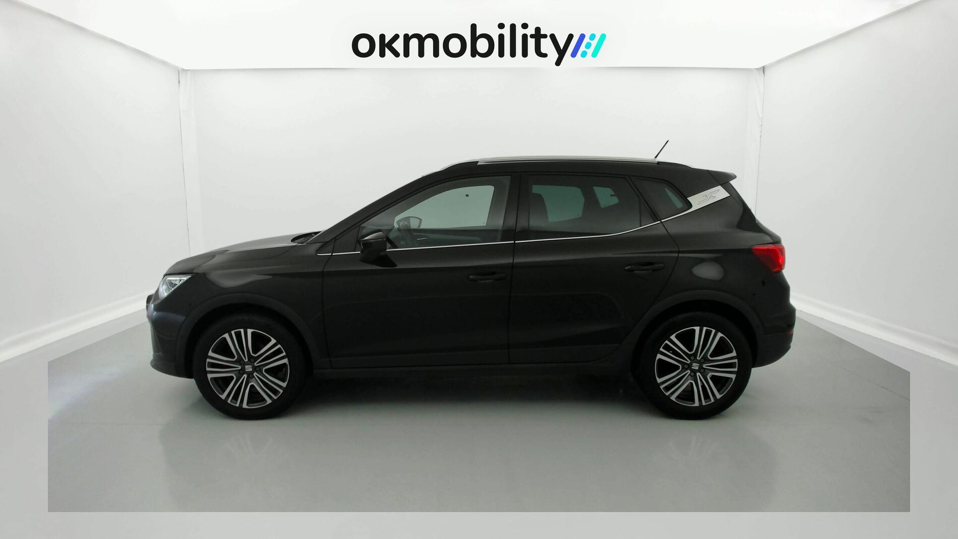 seat arona fr xl rx 1.0 TSI 115 2024 negro midnight 7