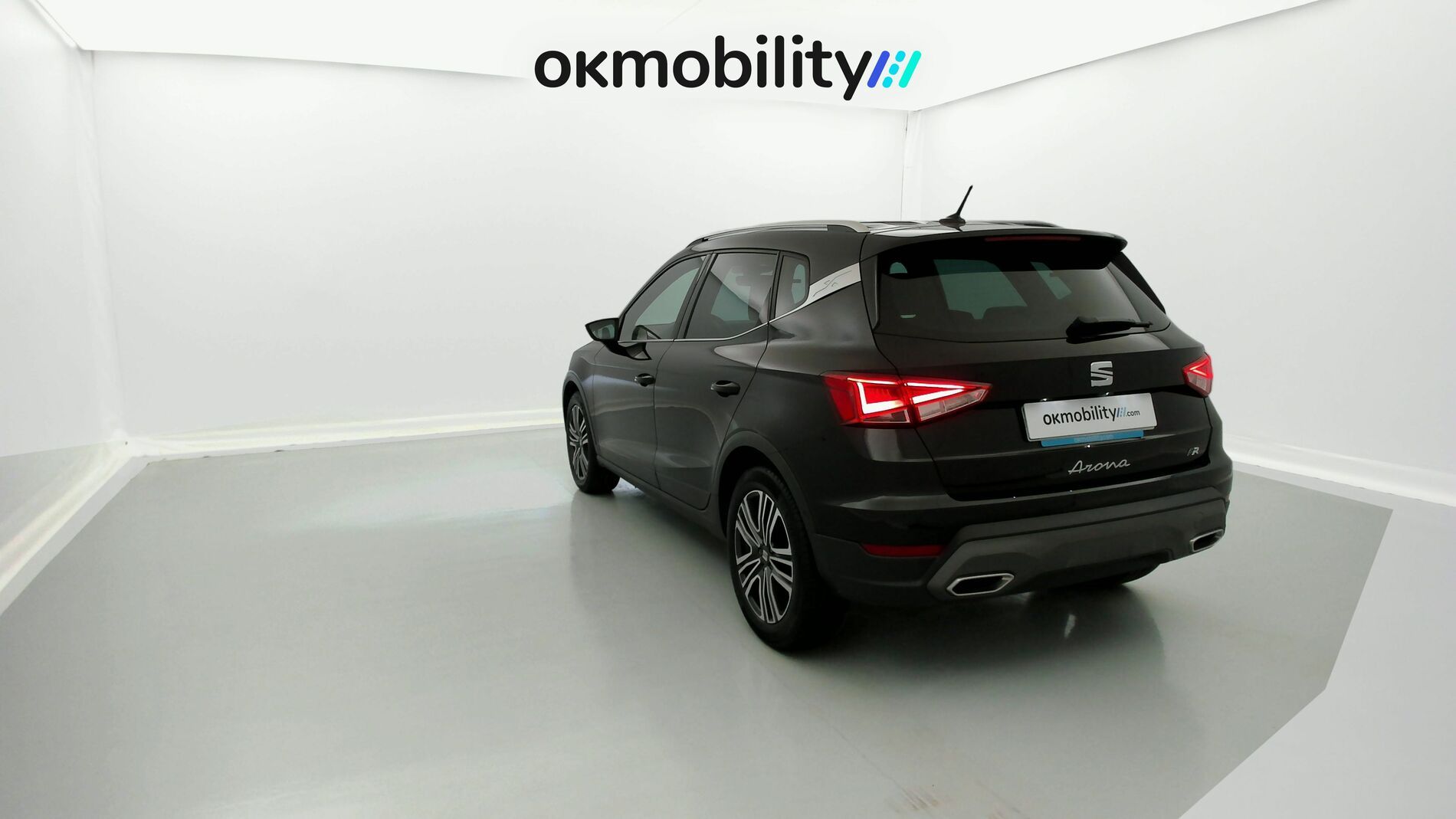 seat arona fr xl rx 1.0 TSI 115 2024 negro midnight 9