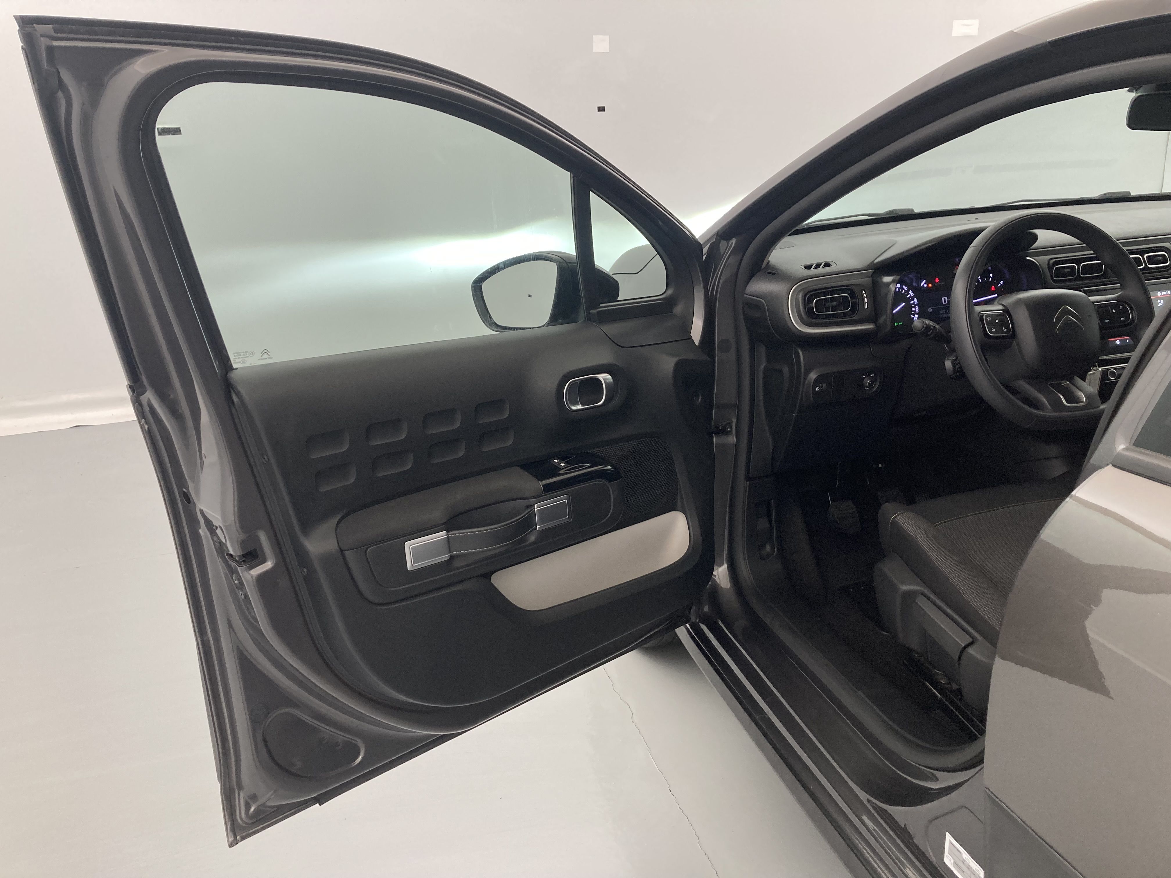 citroen c3 origin max 1.2 PURETECH 83 2024 gris platino 20