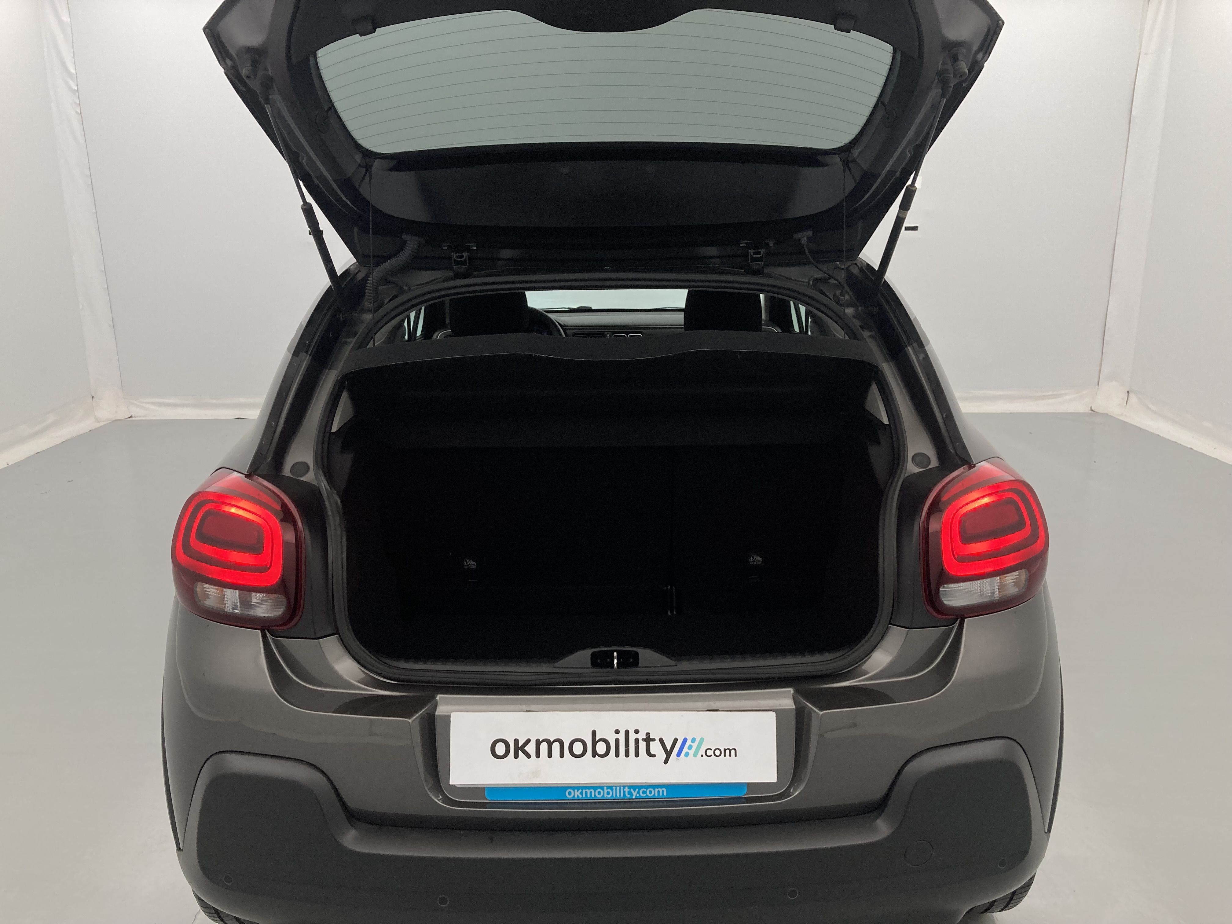 citroen c3 origin max 1.2 PURETECH 83 2024 gris platino 23