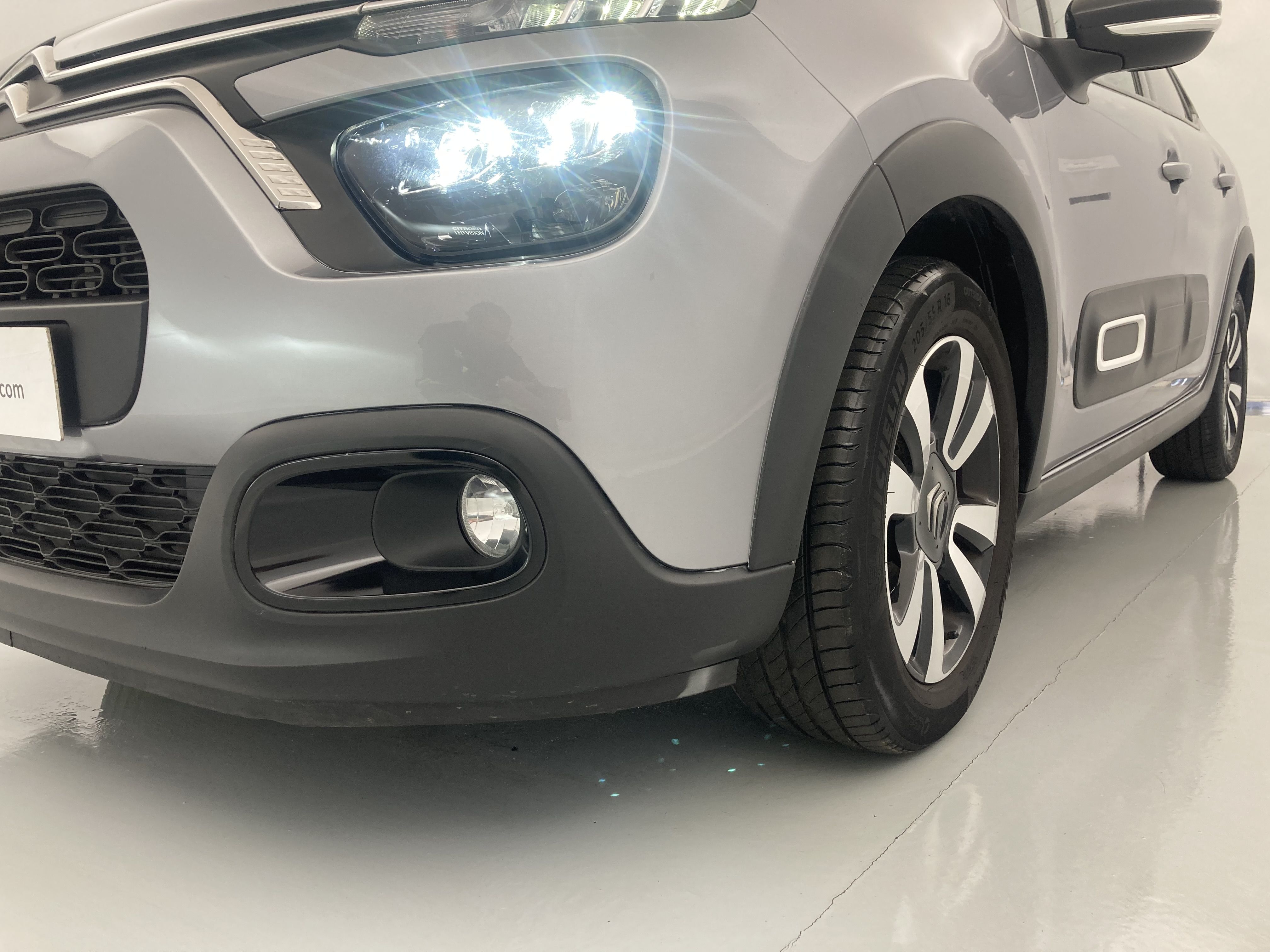 citroen c3 origin max 1.2 PURETECH 83 2024 gris acero 28