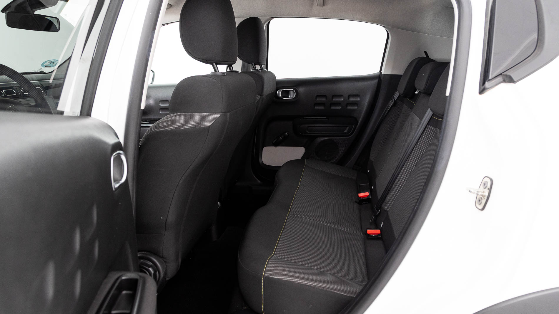 citroen c3 origin max 1.2 PURETECH 83 2024 blanco banquise 21