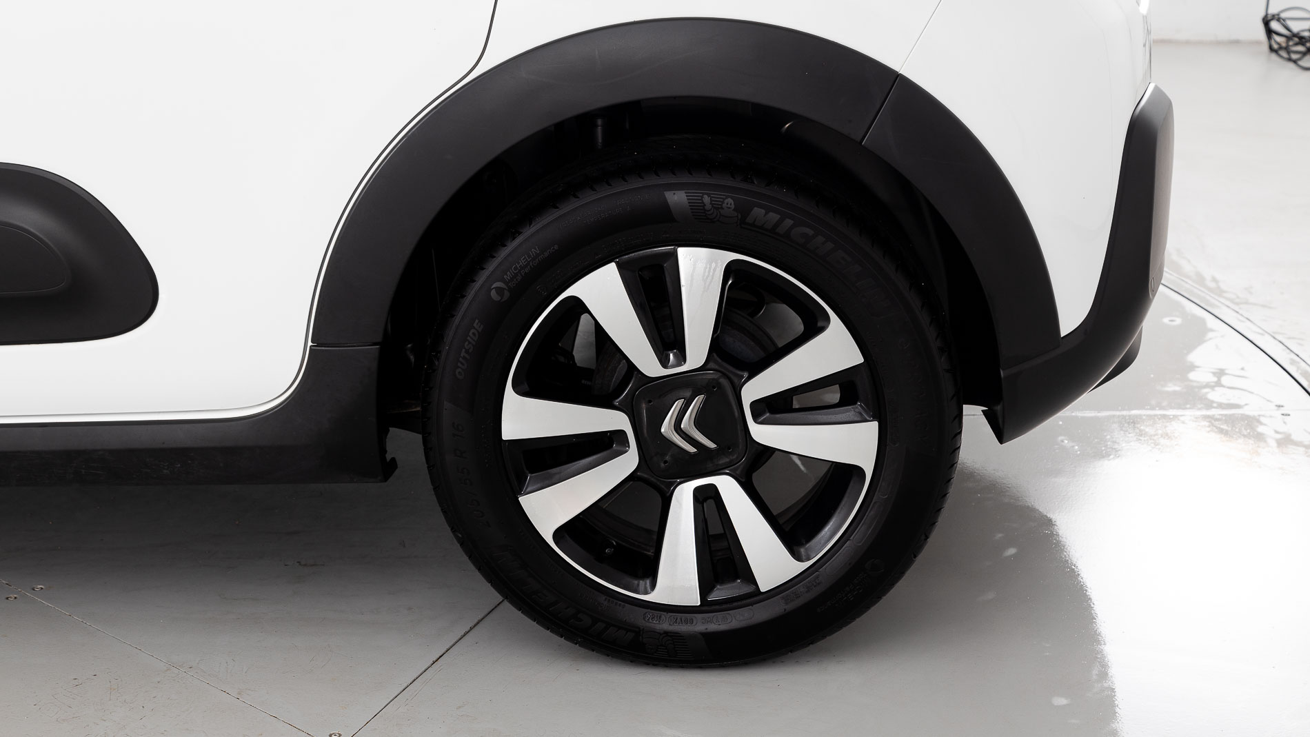 citroen c3 origin max 1.2 PURETECH 83 2024 blanco banquise 25